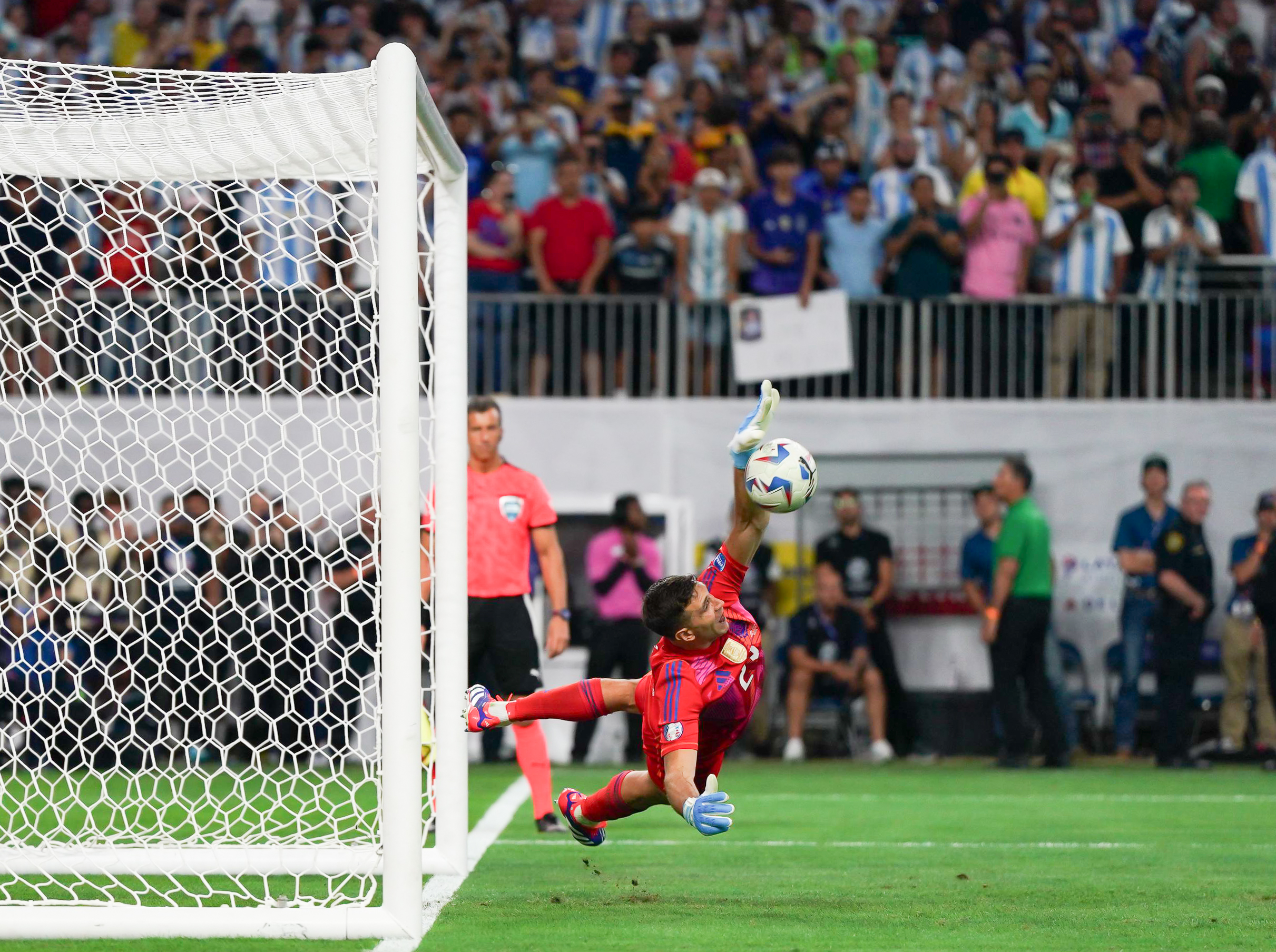 Copyright_AFA_20240705011035494 ESTADOS UNIDOS, JULIO 04, 2024: Luego del gol de Ecuador en tiempo adicionado y el penal fall...