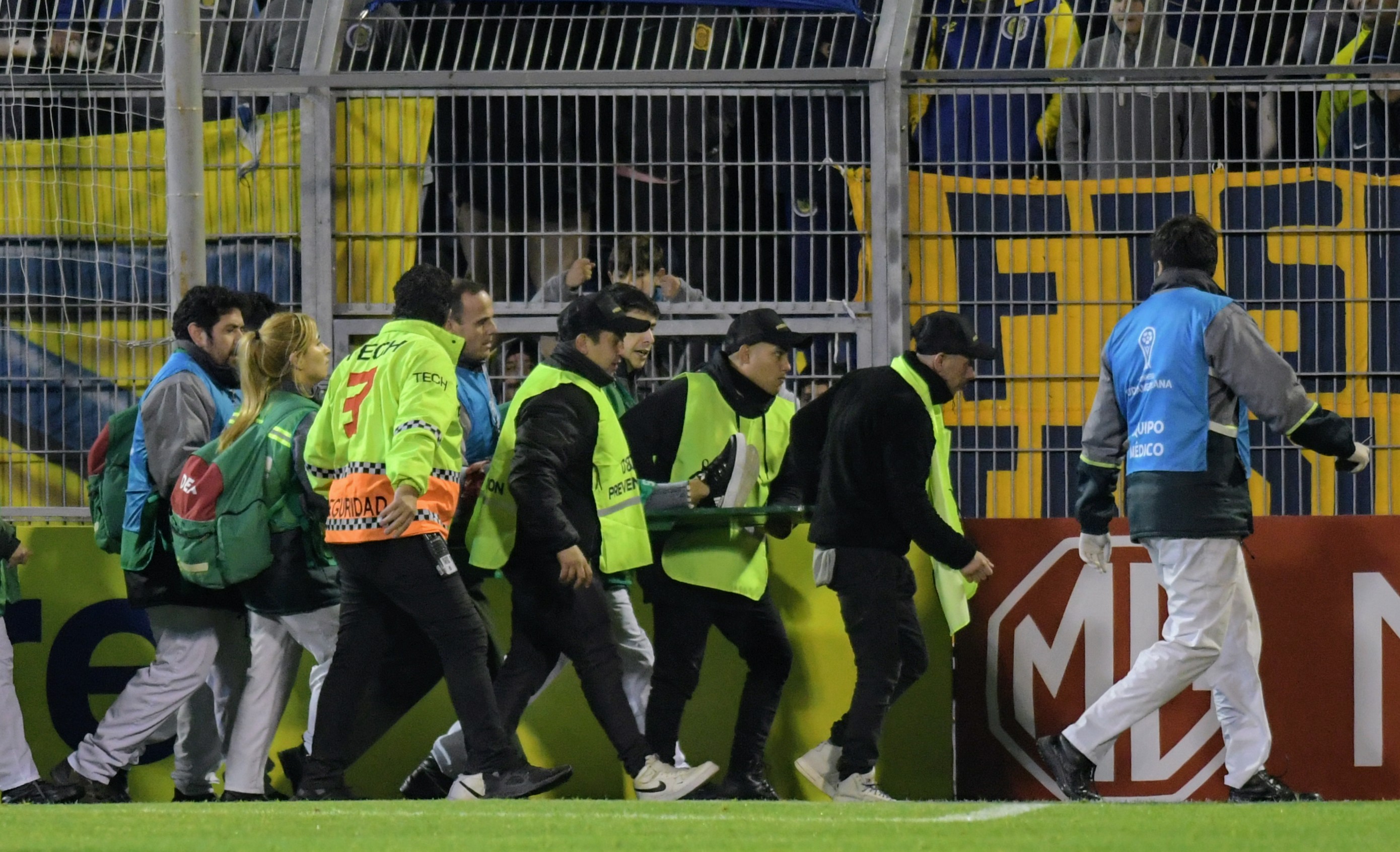 ROSARIO, ARGENTINA – 16 Julio 2024: Rosario Central enfrenta a Internacional de Brasil por Copa...