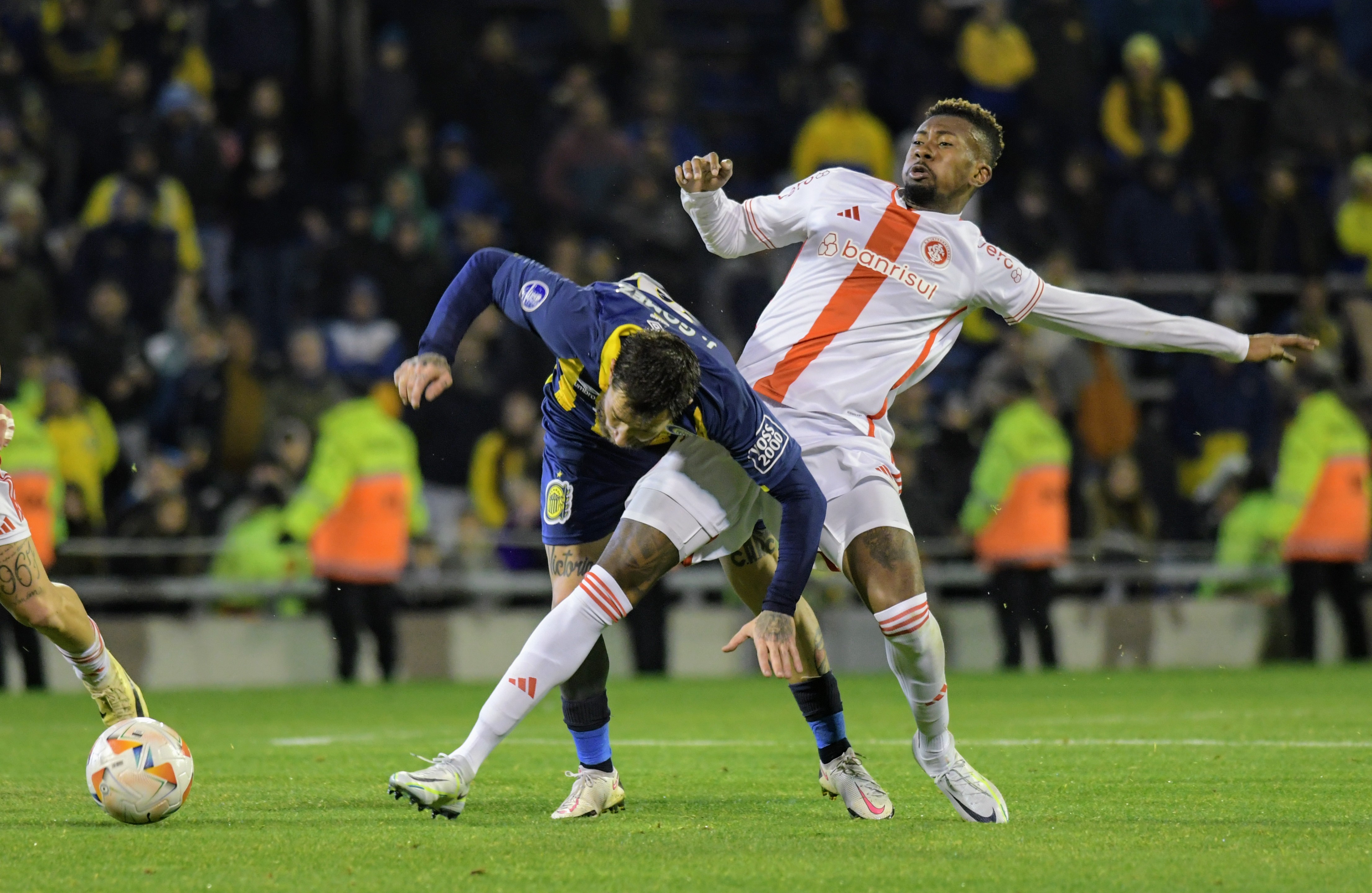 DSC_58952 ROSARIO, ARGENTINA – 16 Julio 2024: Rosario Central enfrenta a Internacional de Brasil por Copa...