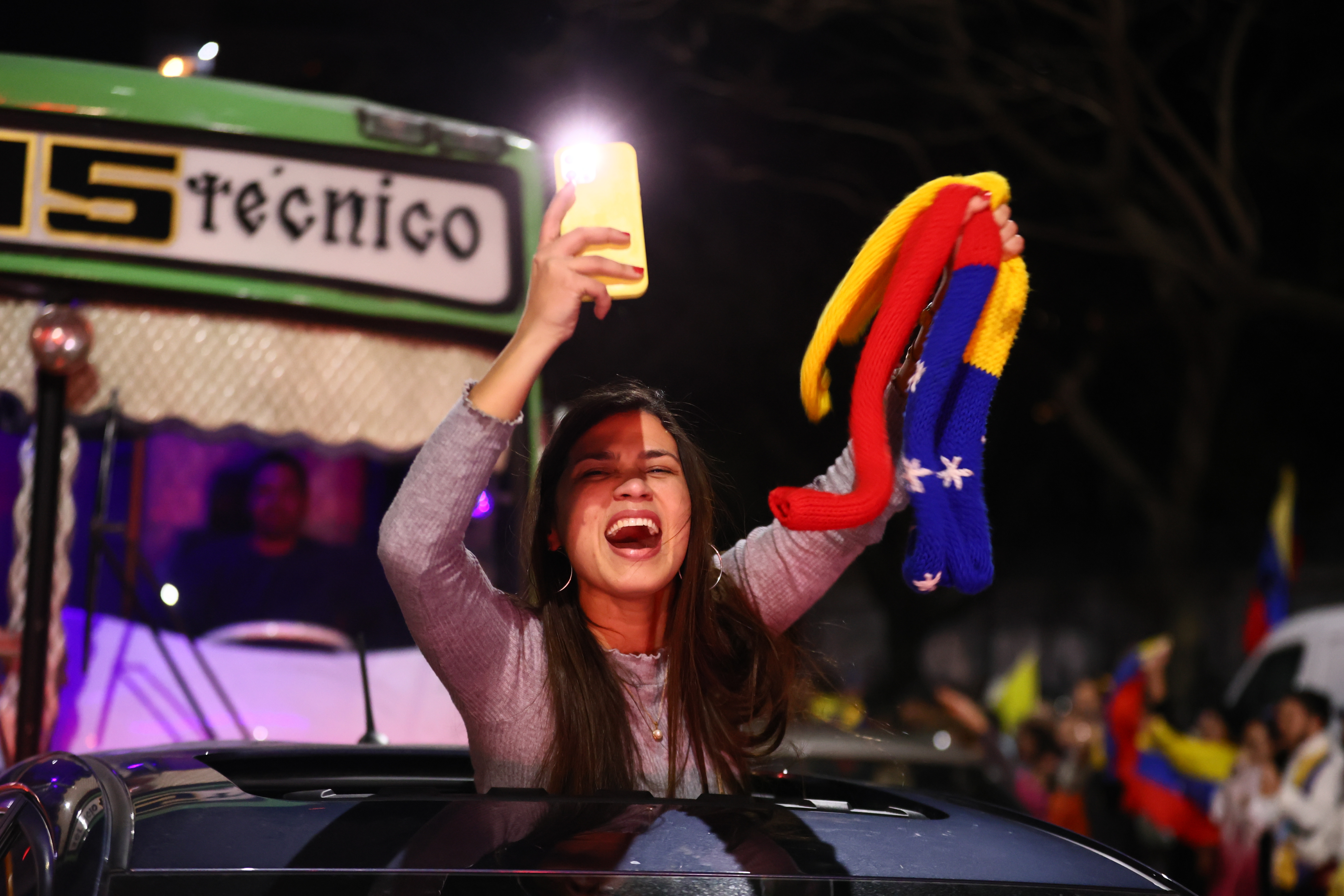 0L1A9452 BUENOS AIRES, ARGENTINA - 29 Julio 2024:Migrantes opositores venezolanos festejaban la posibilida...