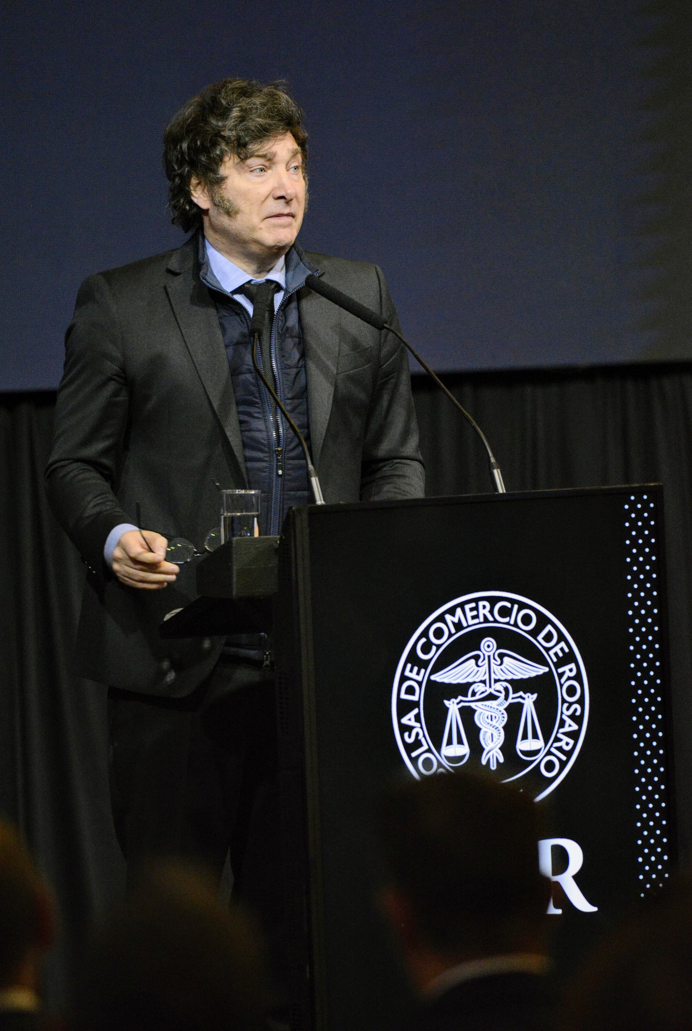 Rosario, Argentina - 24 de agosto de 2024: El presidente Javier Milei dio un discurso durante el ...