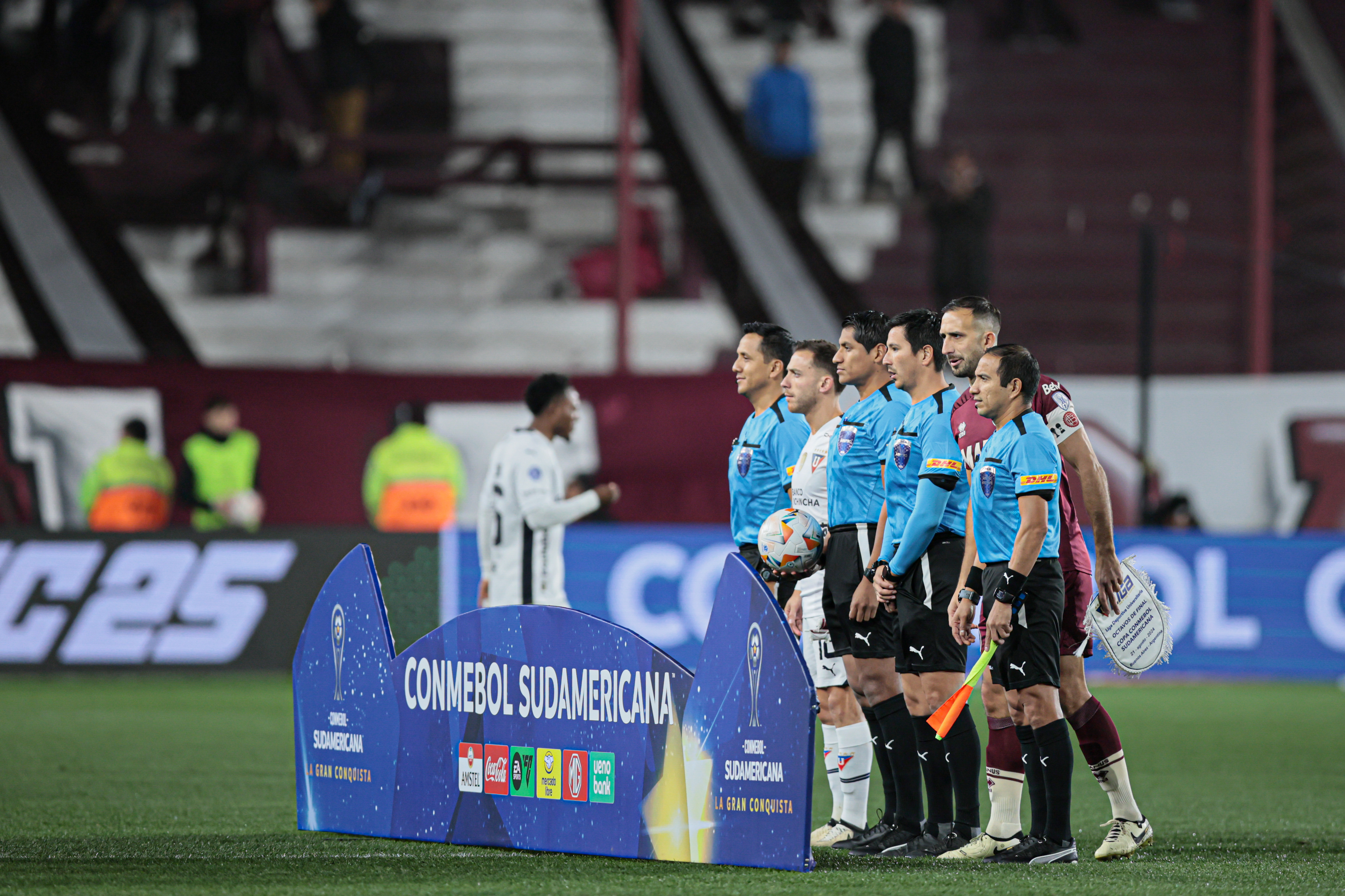 Buenos Aires, Argentina - 22 de agosto 2024: Lanús volvió a derrotar a Liga de Quito, esta vez ...