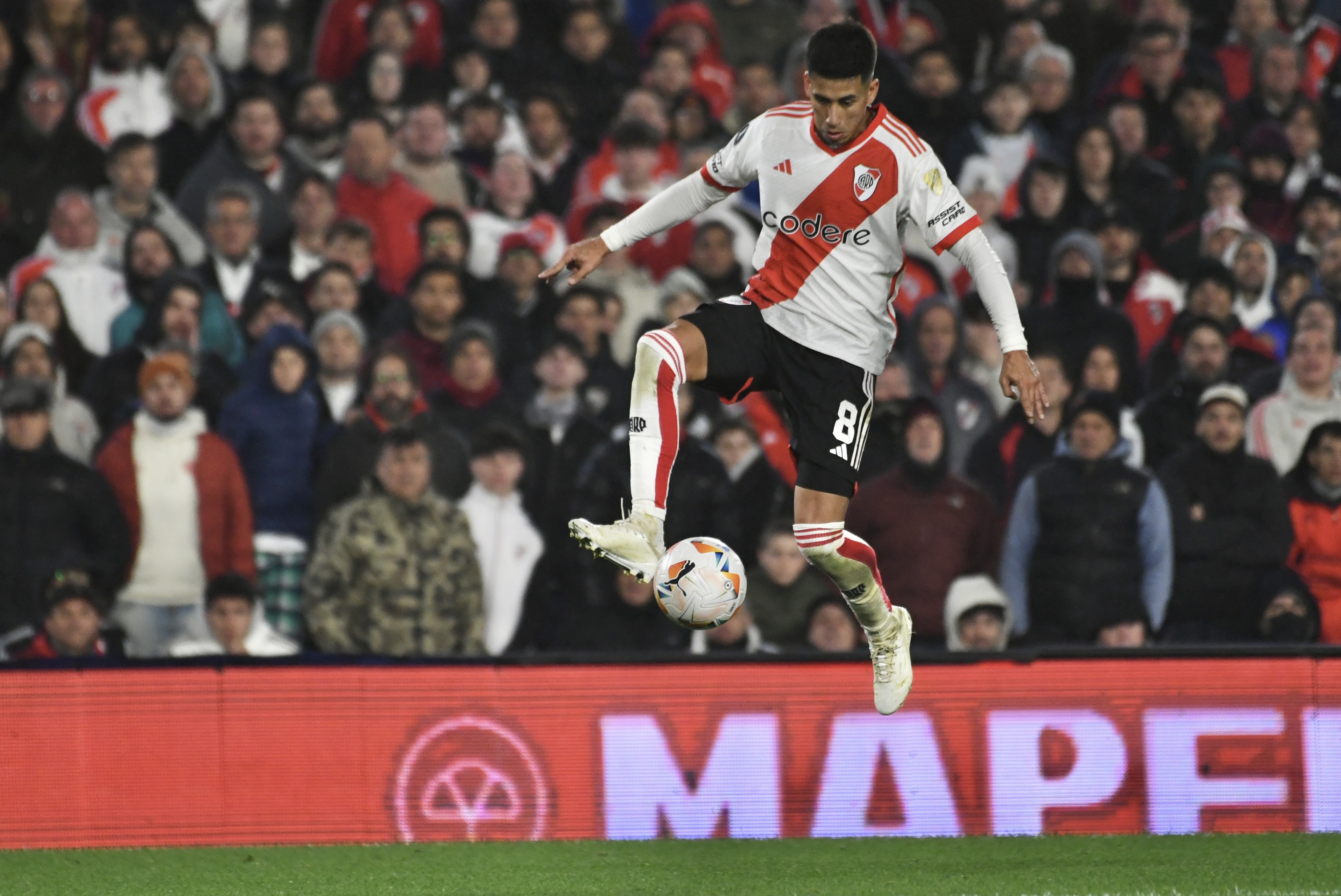 Buenos Aires, Argentina - 22 de agosto 2024: Con goles de Borja y Simón, River Plate superó 2-1...