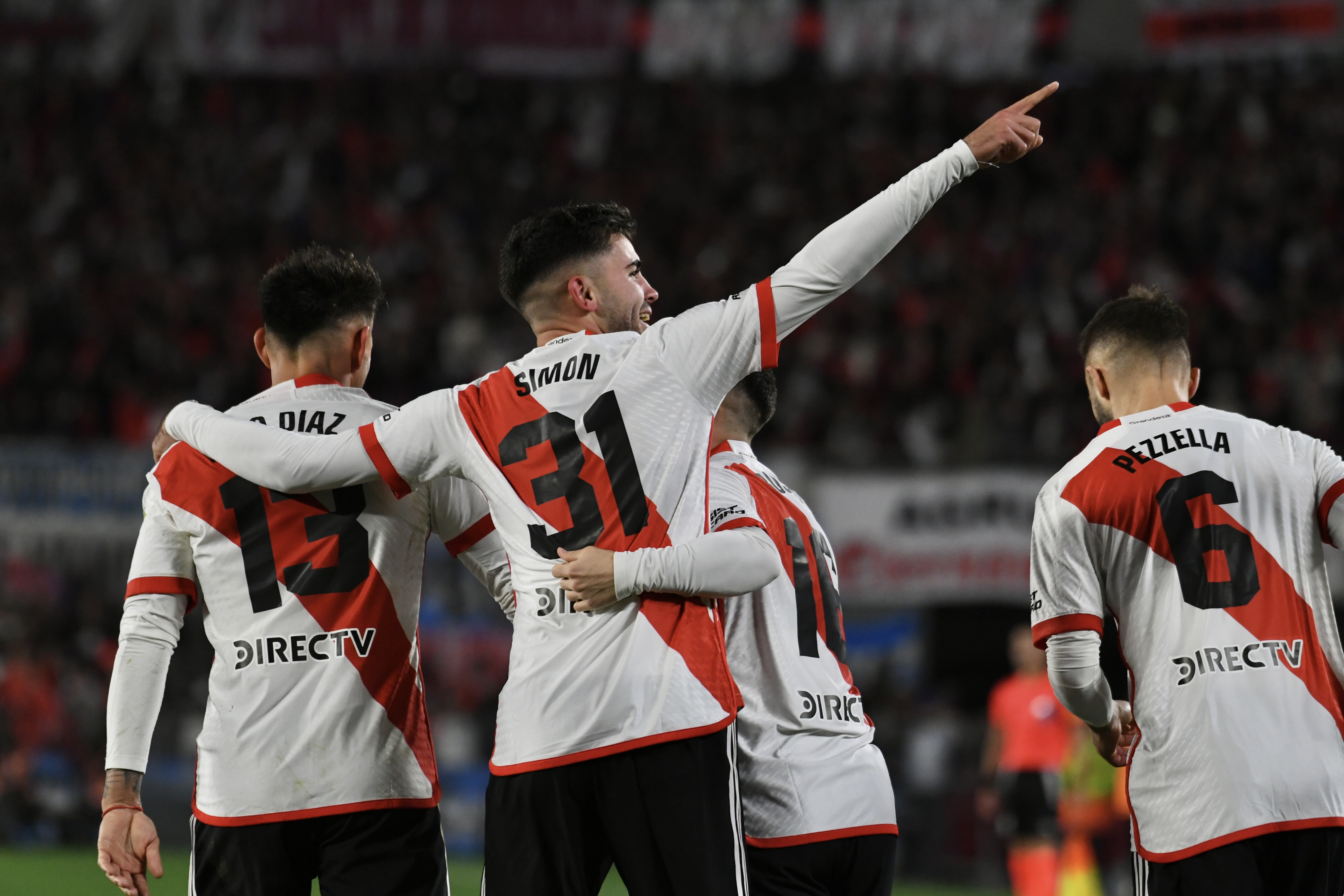 Buenos Aires, Argentina - 22 de agosto 2024: Con goles de Borja y Simón, River Plate superó 2-1...