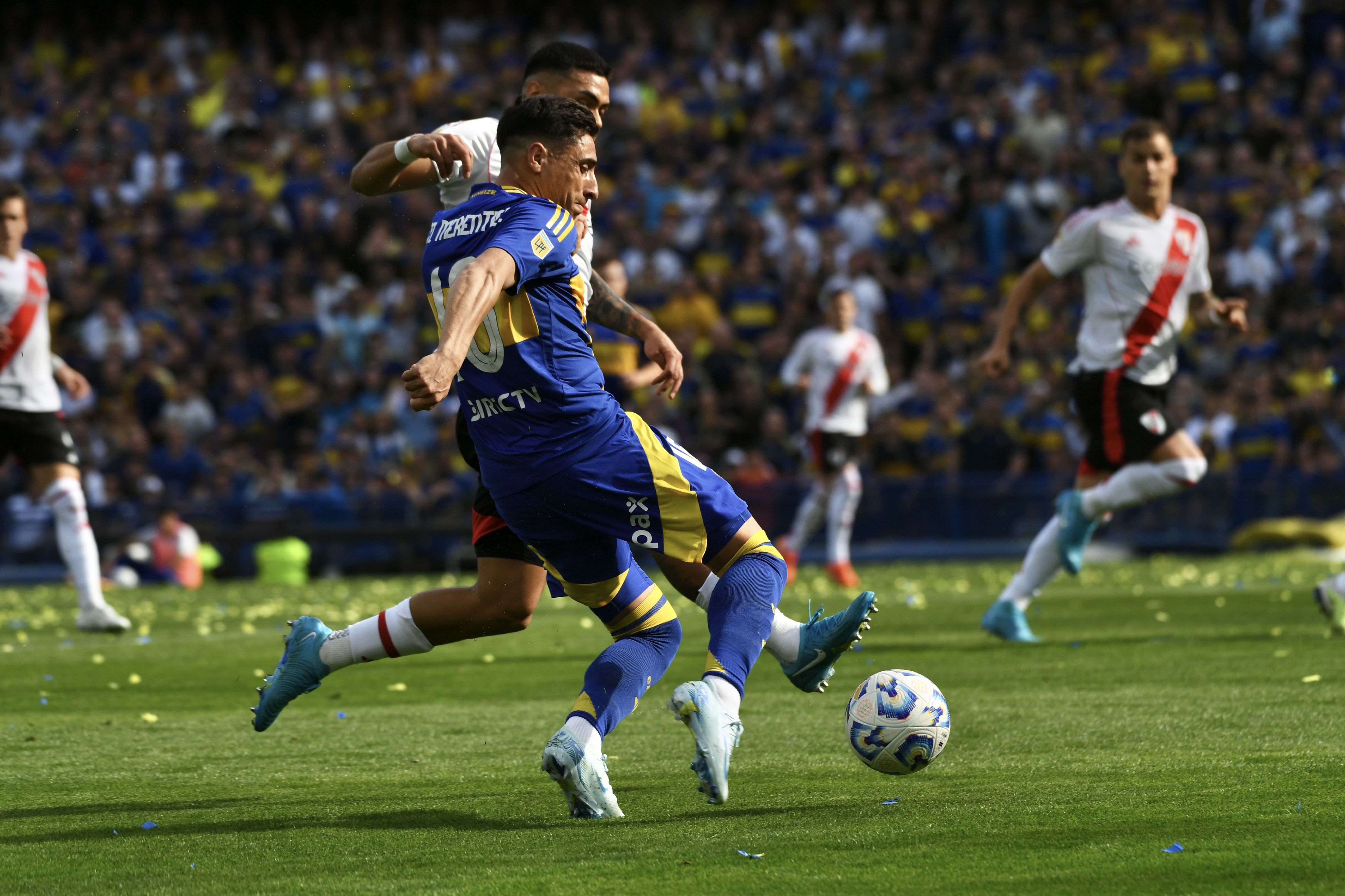 Super clásico Boca River Buenos Aires, Argentina - September 22, 2024: The Superclásico between Boca Juniors and River Pl...