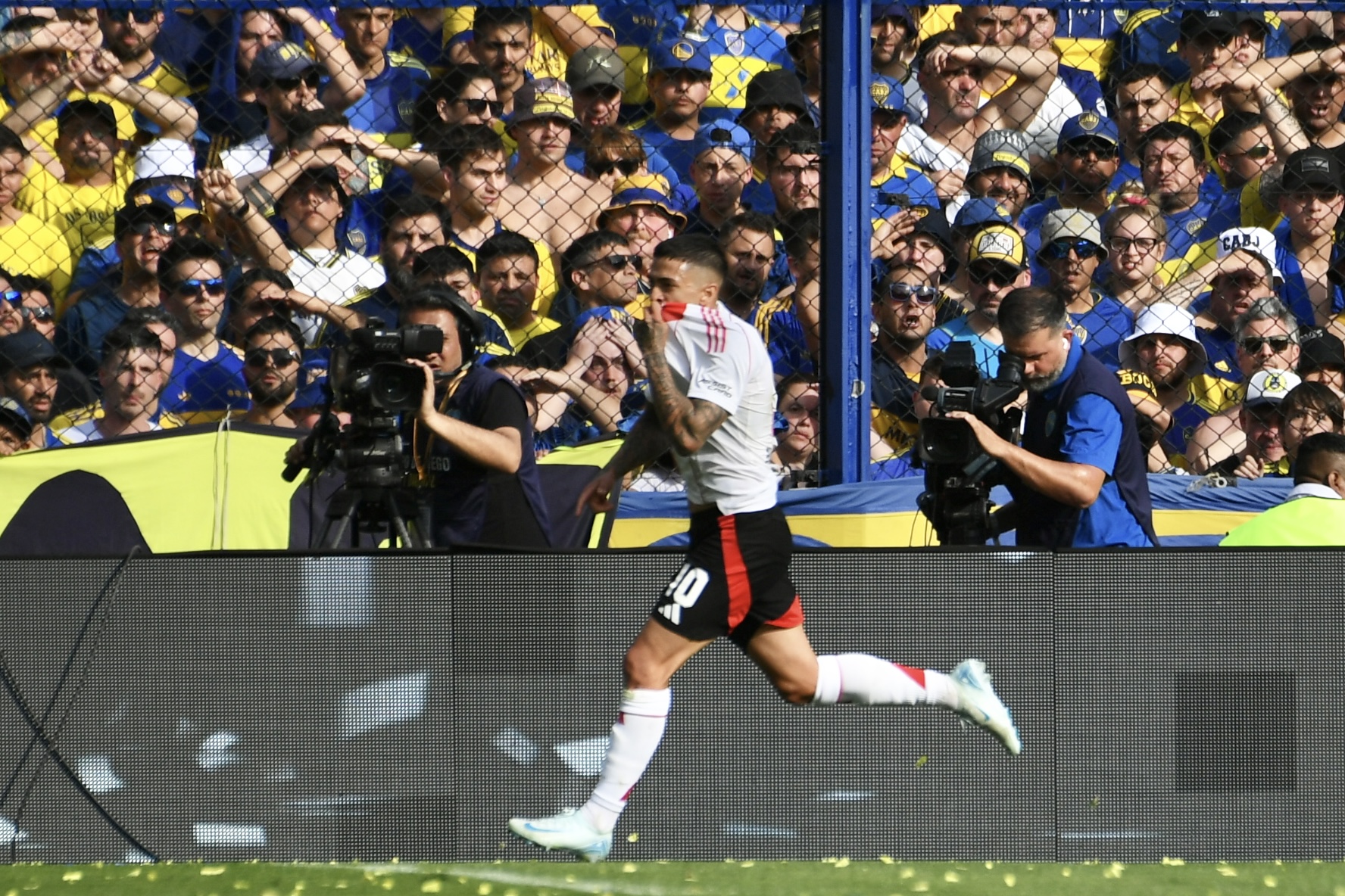 boca-river-198 Buenos Aires, Argentina - September 22, 2024: The Superclásico between Boca Juniors and River Pl...