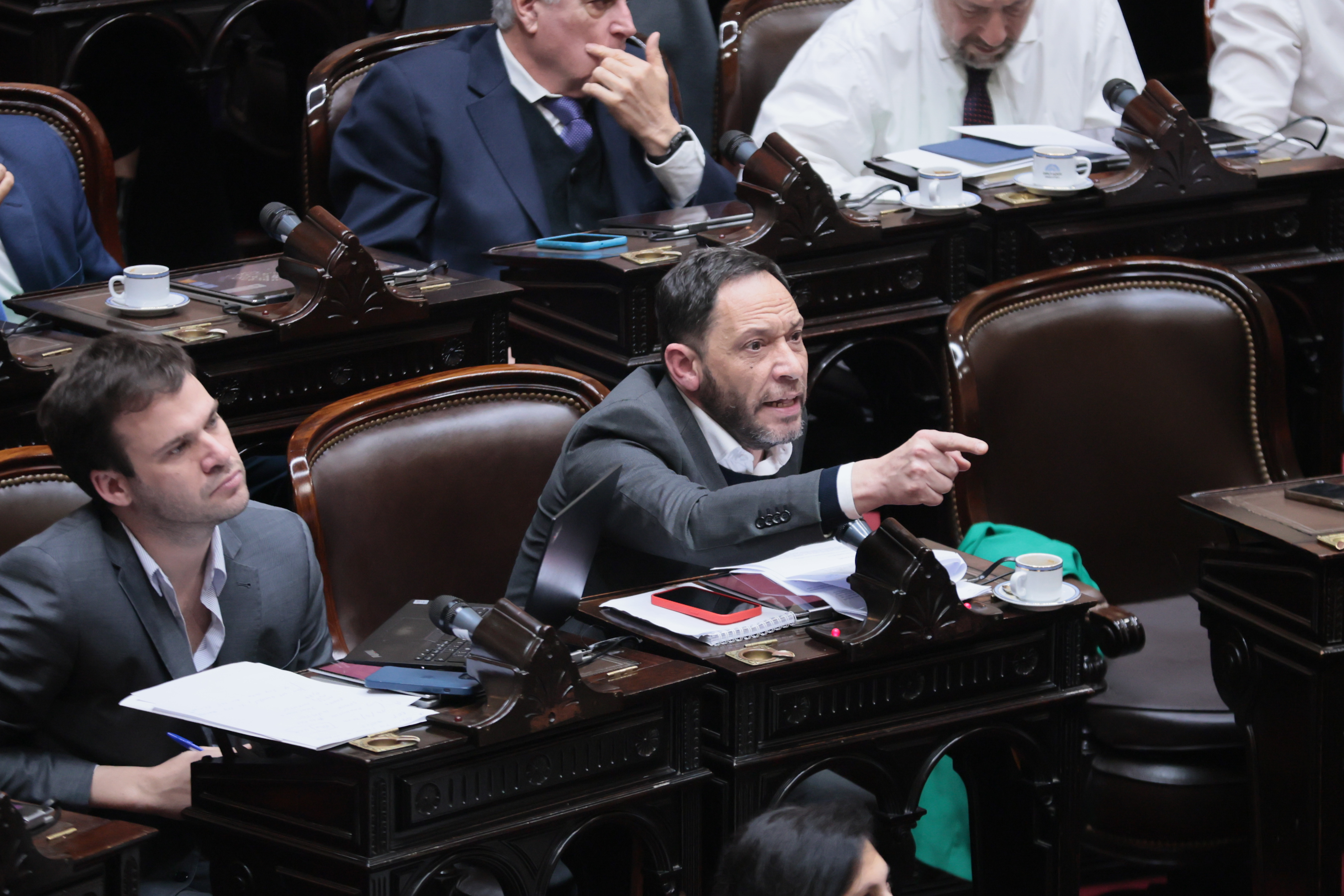 L_C_2420 BUENOS AIRES, ARGENTINA - Sept 11: Argentine deputies supported the veto of the increase in pensi...