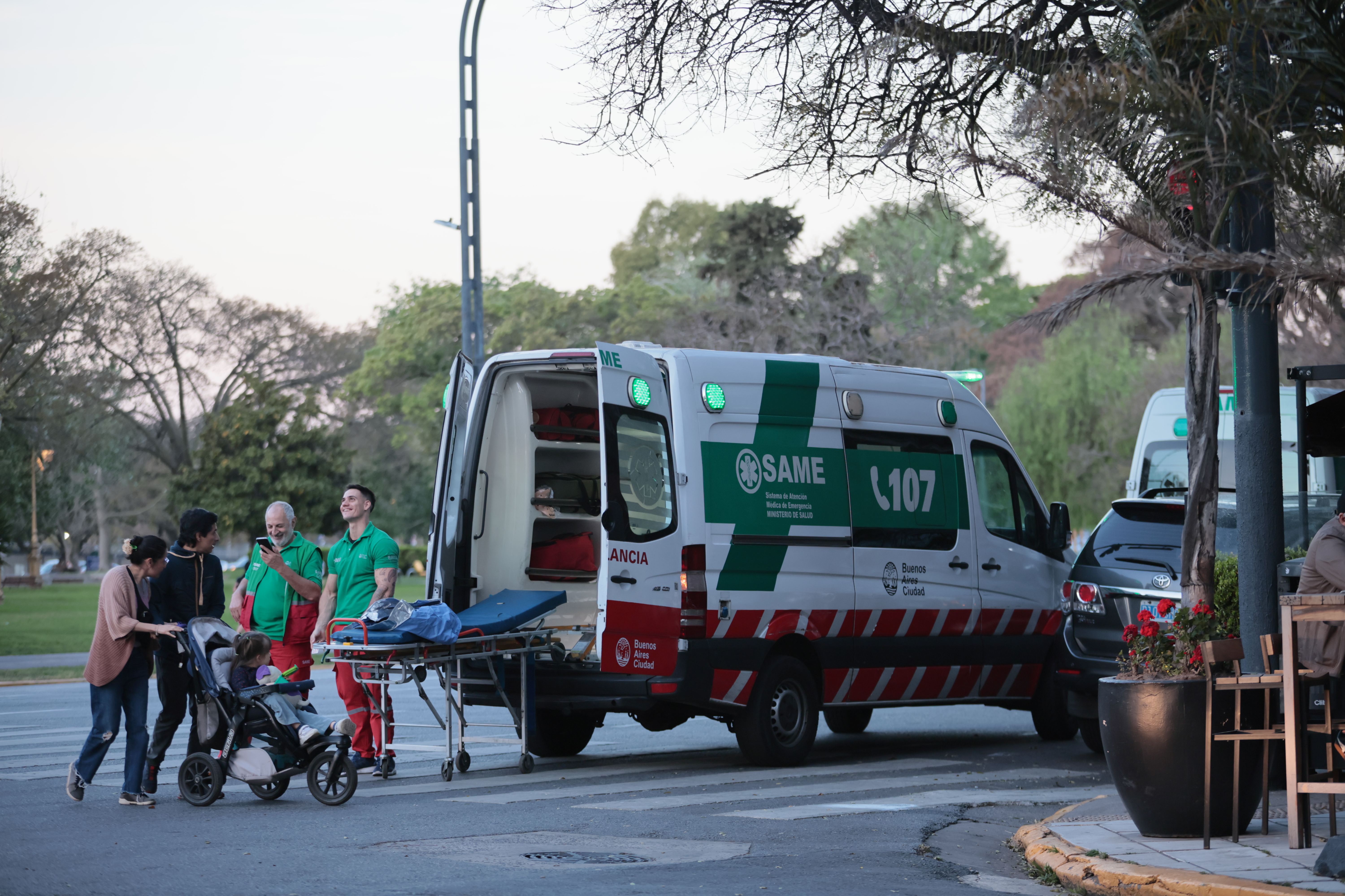 BUENOS AIRES, ARGENTINA - 5 octubre 2024: Un voraz incendio afectó al tercer piso de la sede de ...