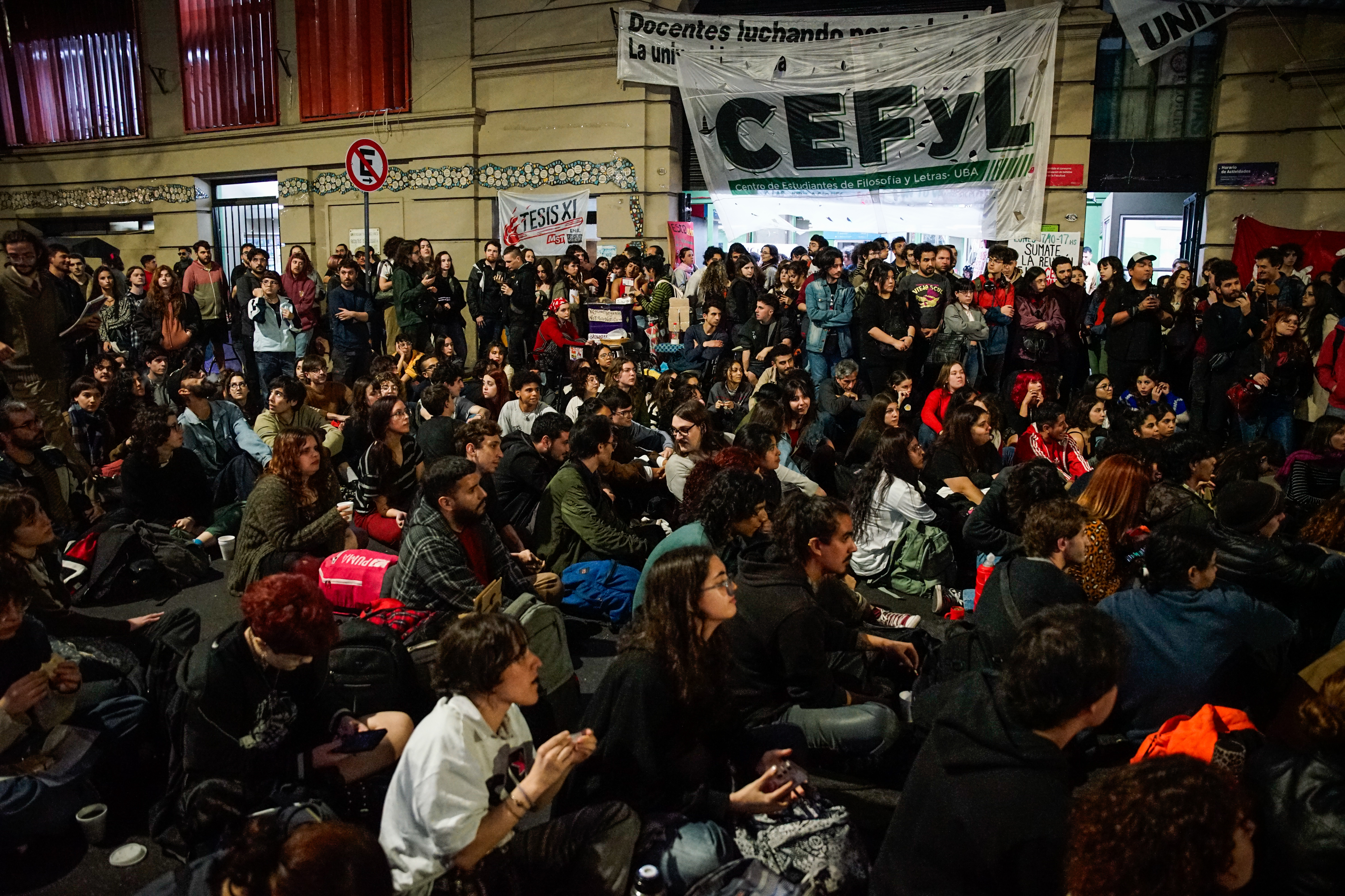 DSC3350 Buenos Aires, Argentina - 7 de octubre 2024: El conflicto con la educación superior continúa es...