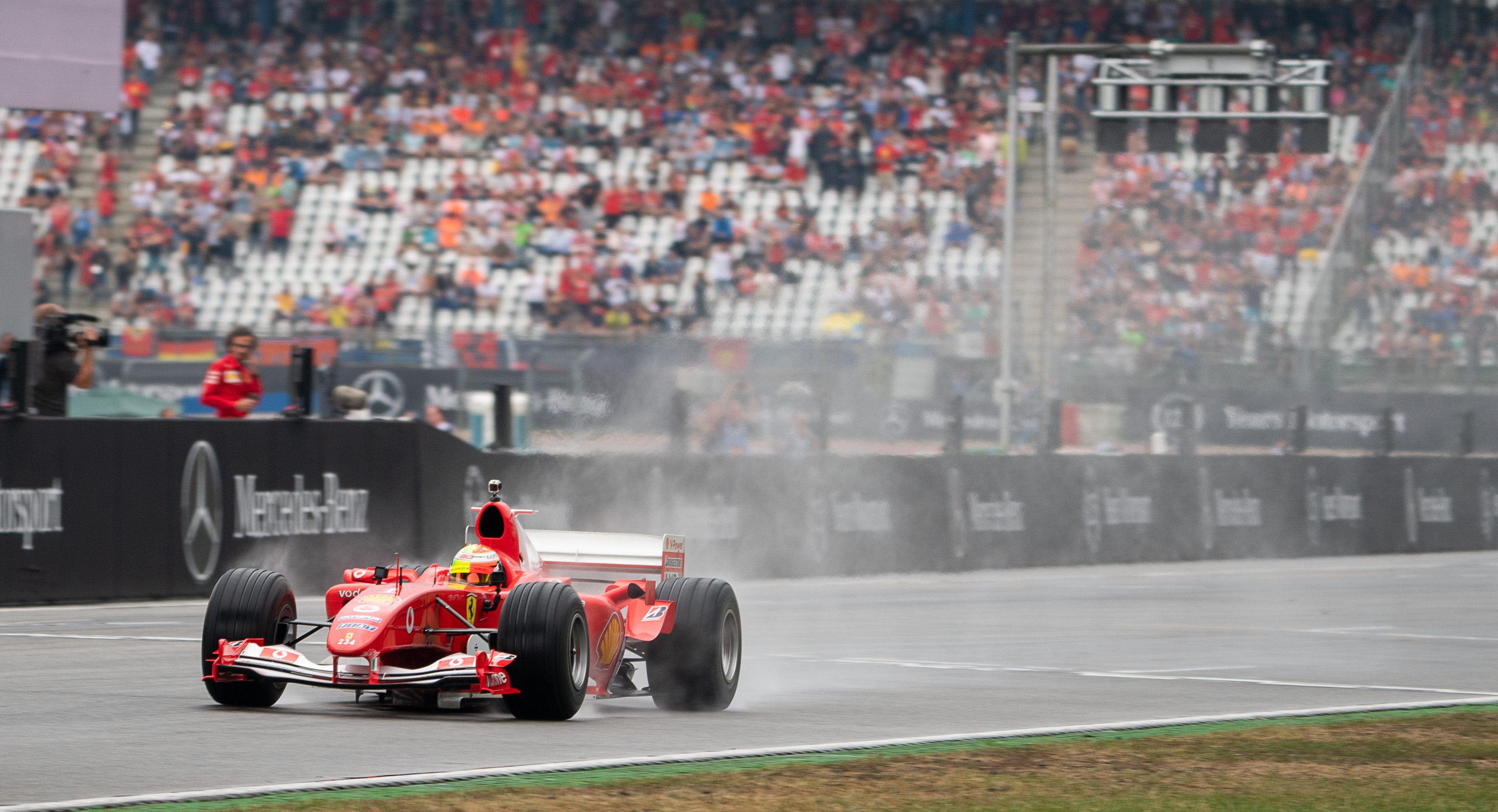 Un Ferrari de Schumacher sera subastado FILE Photo - Mick Schumacher drives his father Michael's Ferrari F2004 car around the Hockenheimr...