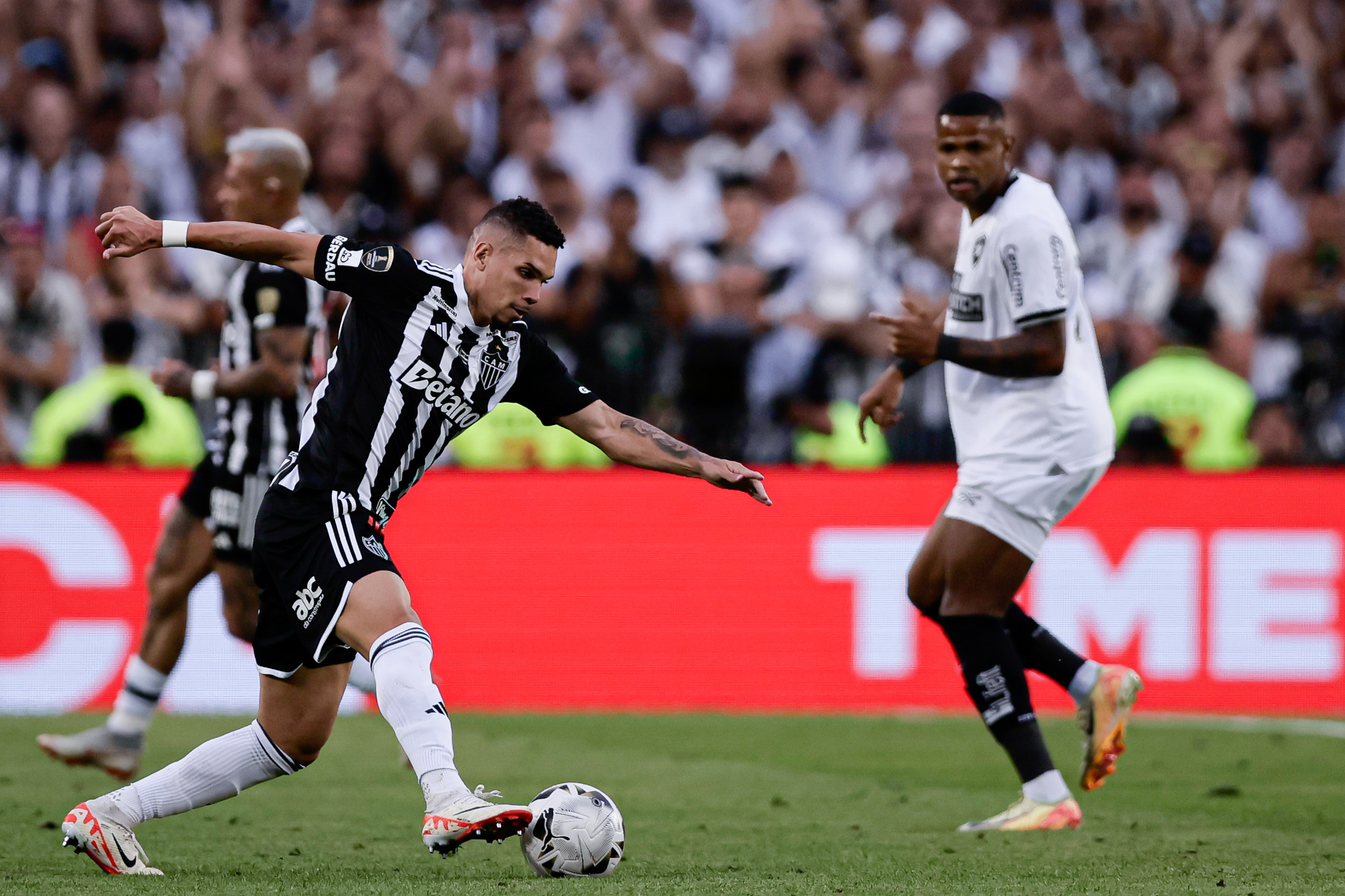 LLL1844 Buenos Aires, Argentina - November 30, 2024: Atlético Mineiro and Botafogo face off in the Copa ...