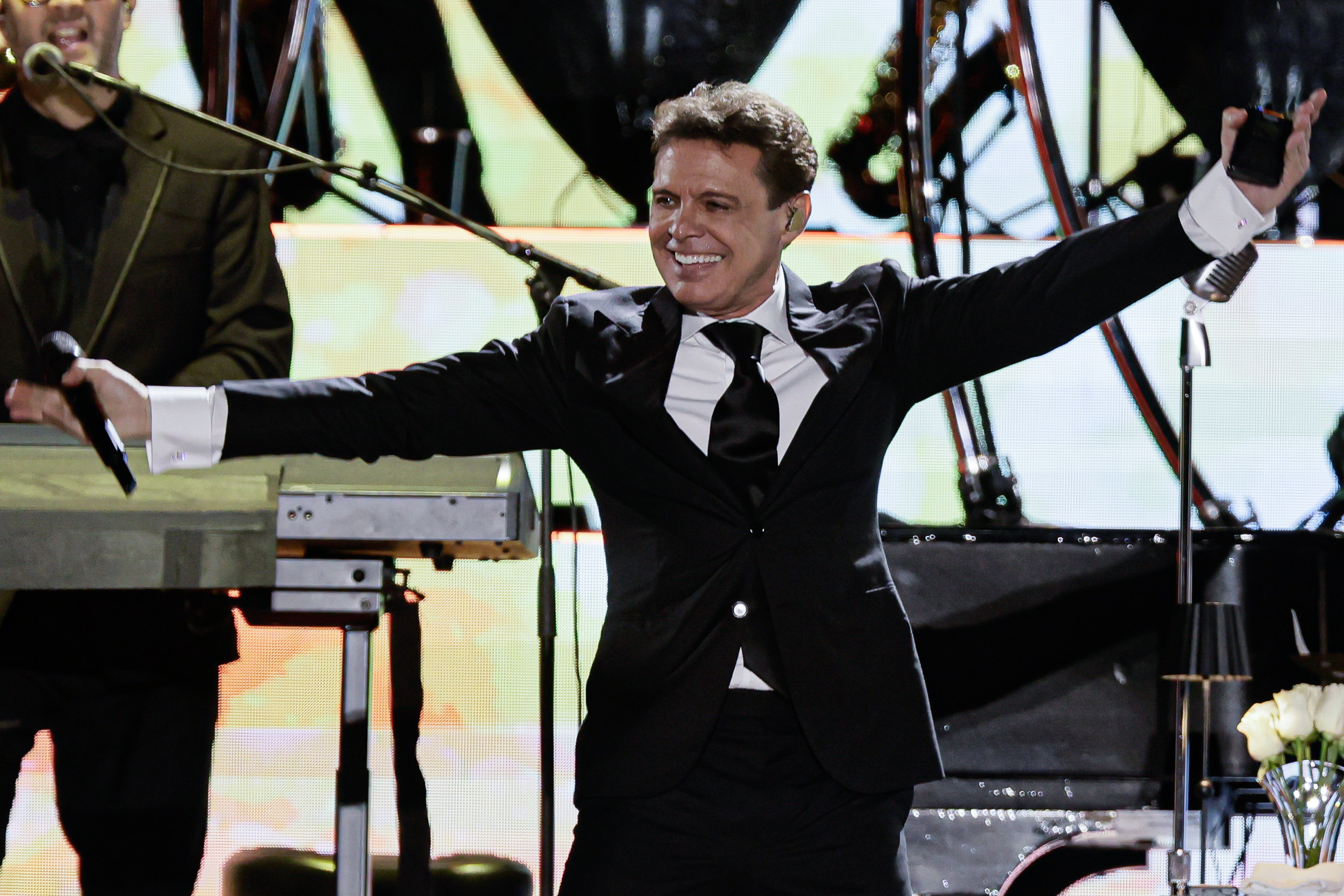 Luis Miguel Shines at First of Two Sold-Out Concerts in Argentina Buenos Aires, Argentina - December 17, 2024: Mexican music icon Luis Miguel captivated thousands ...