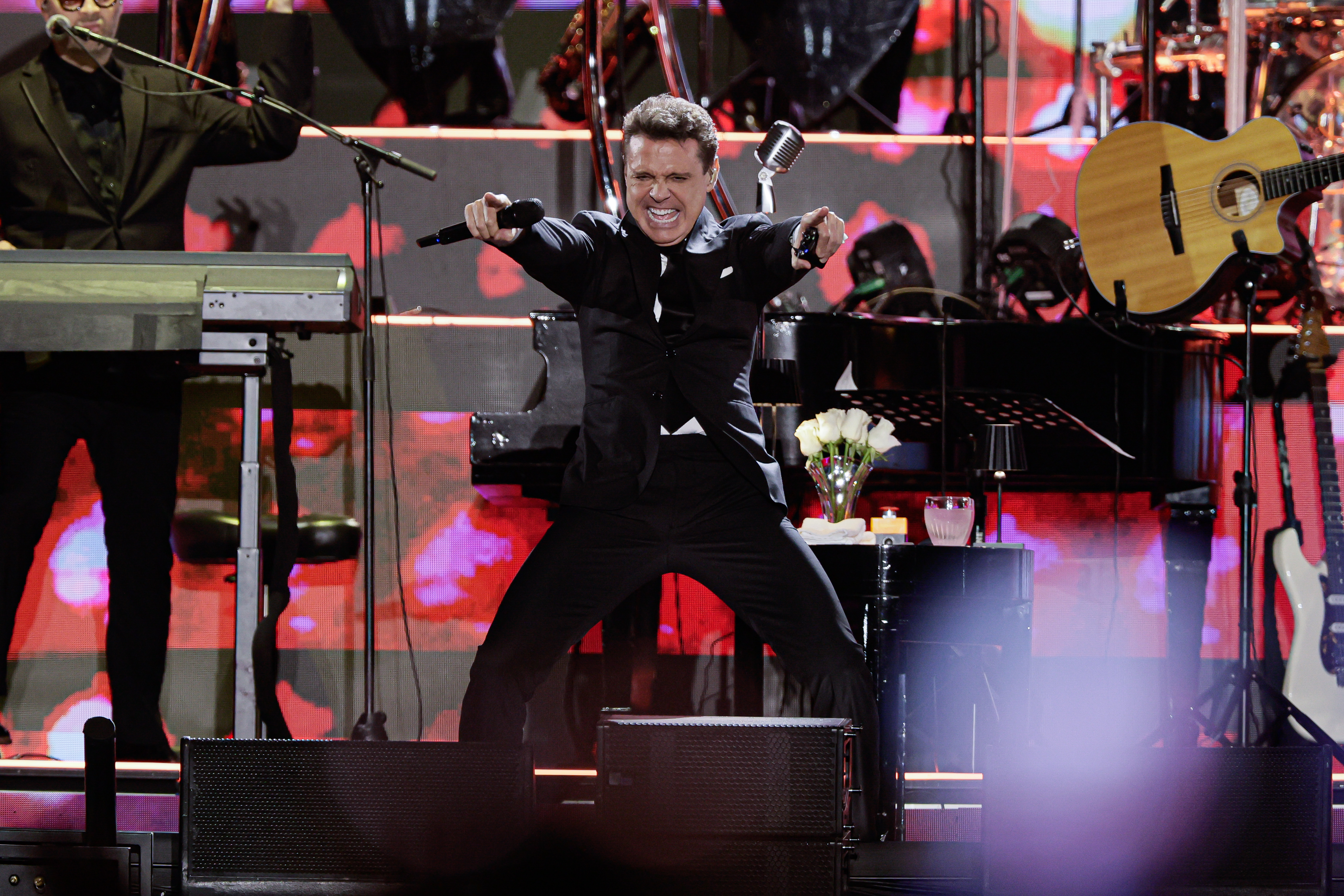 Luis Miguel Shines at First of Two Sold-Out Concerts in Argentina Buenos Aires, Argentina - December 17, 2024: Mexican music icon Luis Miguel captivated thousands ...