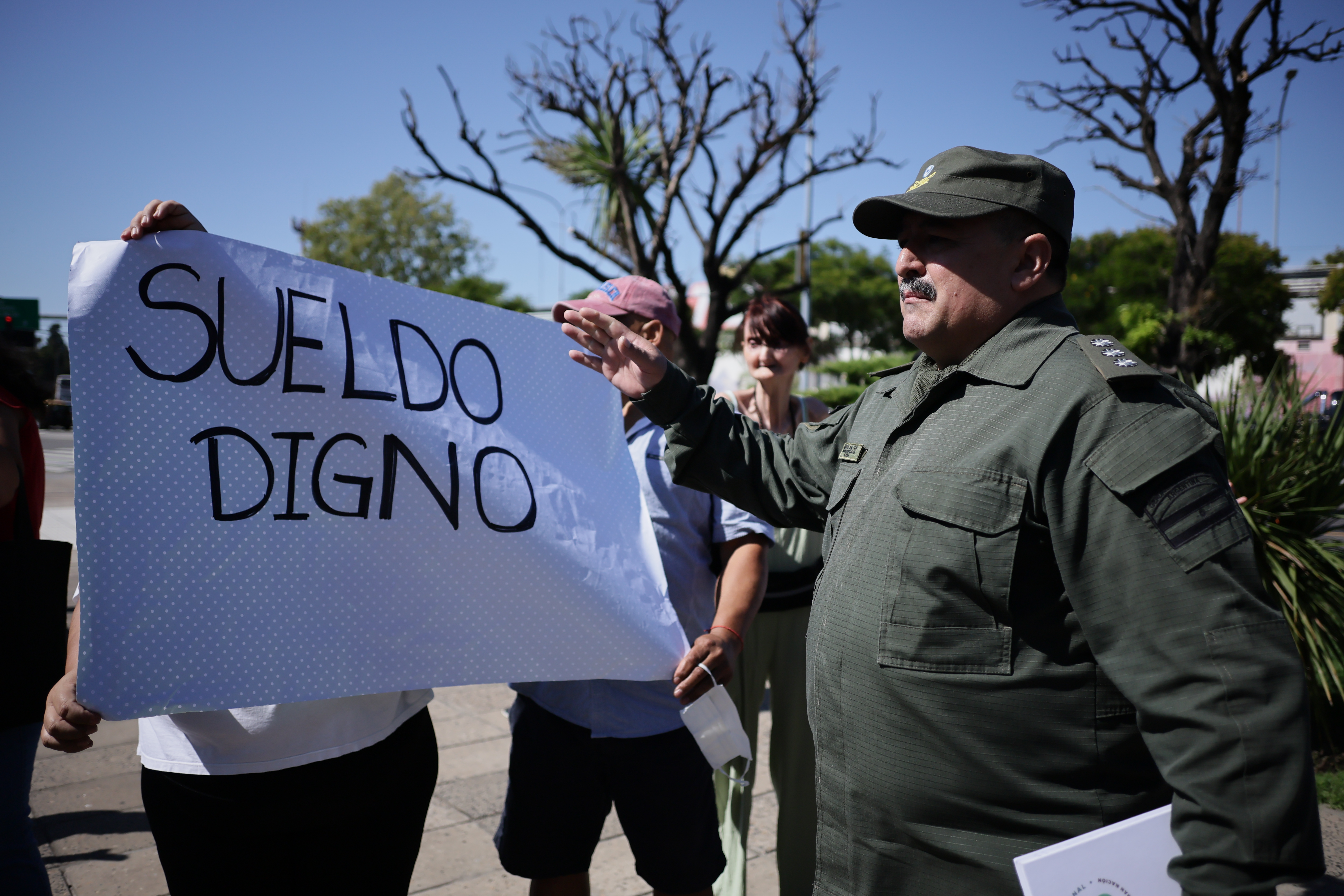 Security Forces Express Outrage Over Salary Adjustment Amid Rising Living Costs Buenos Aires, Argentina – February 10, 2025: Members of Argentina’s Gendarmería express outr...