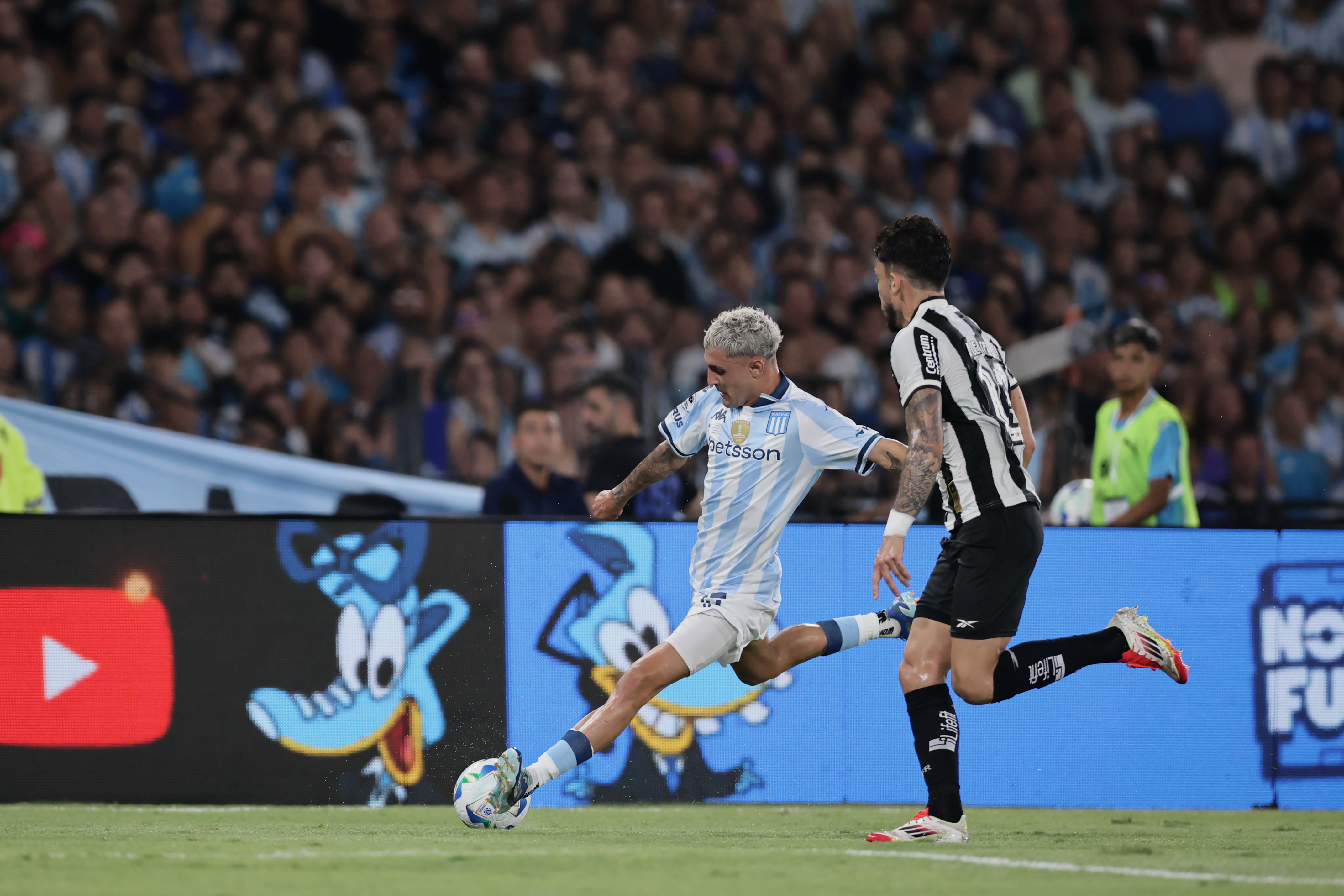 Racing Takes the Lead in Recopa Final with a 2-0 Win Against Botafogo from Brazil. Avellaneda, Argentina – February 20, 2025: Racing Club defeated BotafogoGoals from Martinez 2-0...