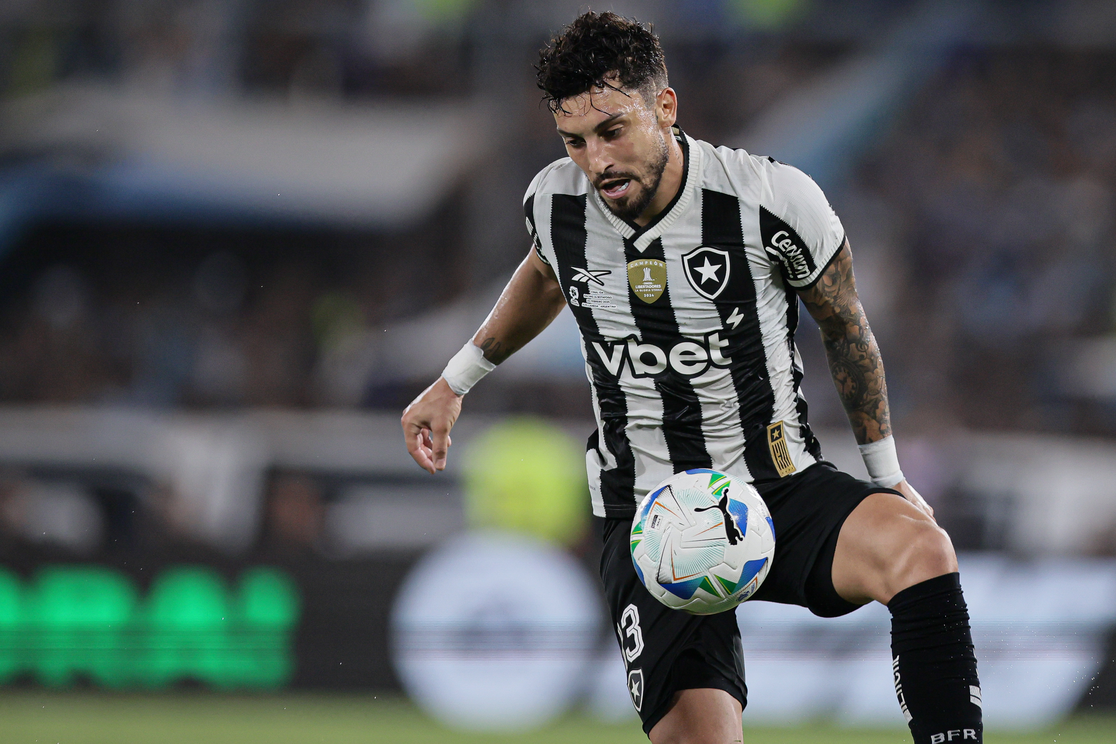 Racing Takes the Lead in Recopa Final with a 2-0 Win Against Botafogo from Brazil. Avellaneda, Argentina – February 20, 2025: Racing Club defeated BotafogoGoals from Martinez 2-0...