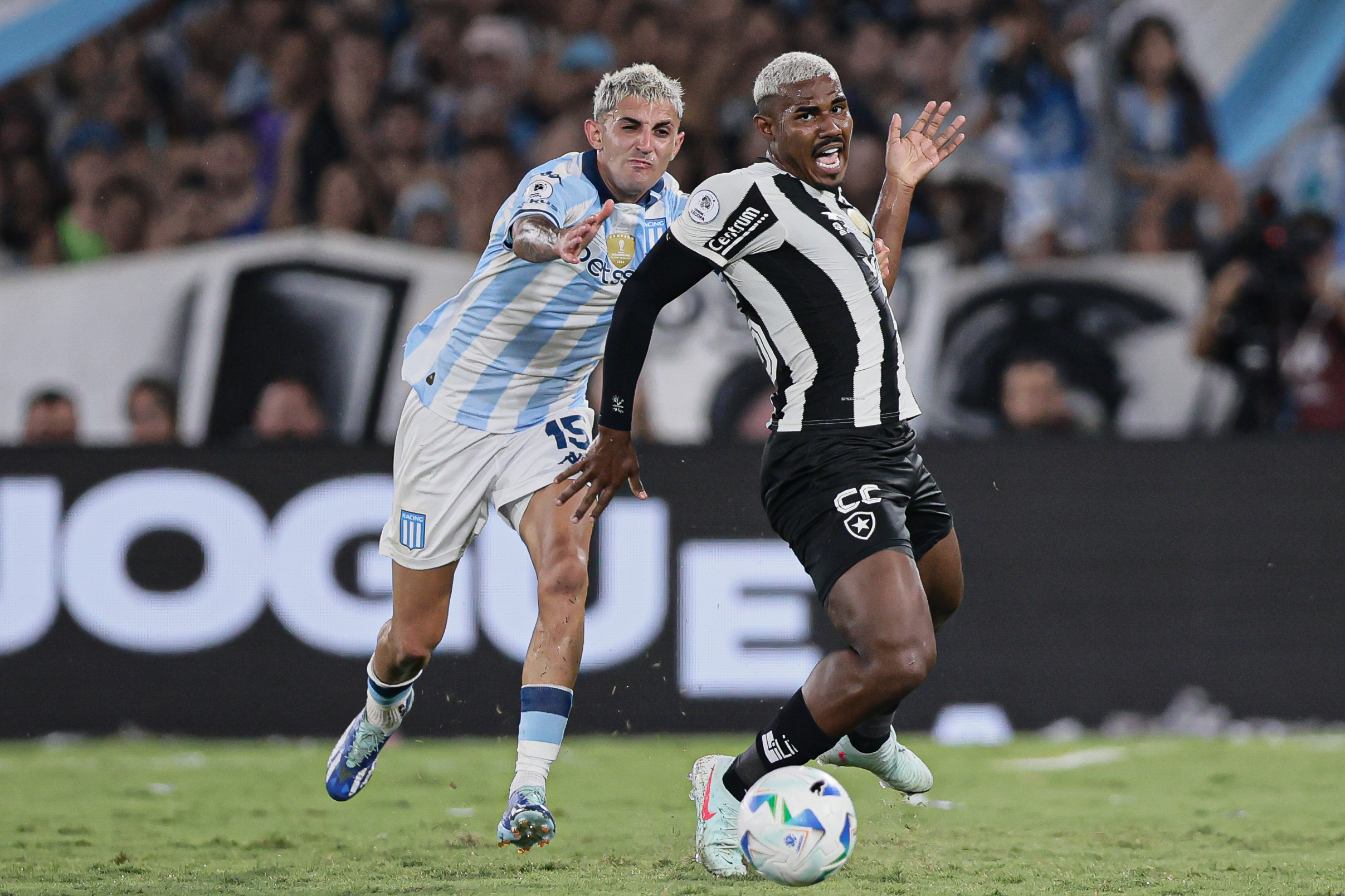 Avellaneda, Argentina – February 20, 2025: Racing Club defeated BotafogoGoals from Martinez 2-0...