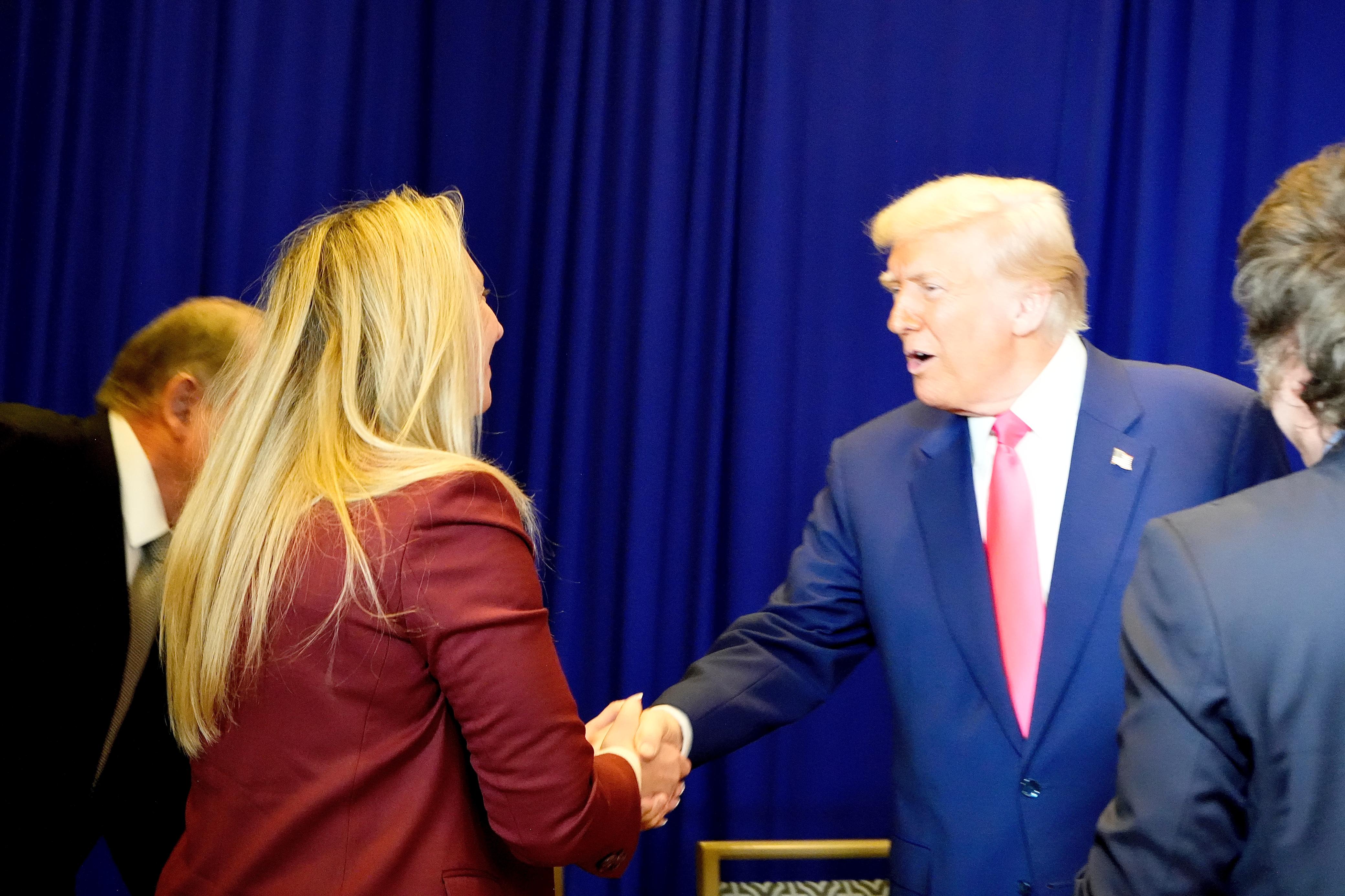 Trump Praises Milei and Invites Him to the White House Amid Argentine President’s Legal Troubles Washington, D.C., USA – February 22, 2025: Argentine President Javier Milei met with former U.S...