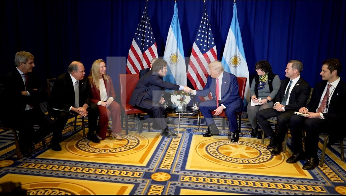 Trump Praises Milei and Invites Him to the White House Amid Argentine President’s Legal Troubles Washington, D.C., USA – February 22, 2025: Argentine President Javier Milei met with former U.S...