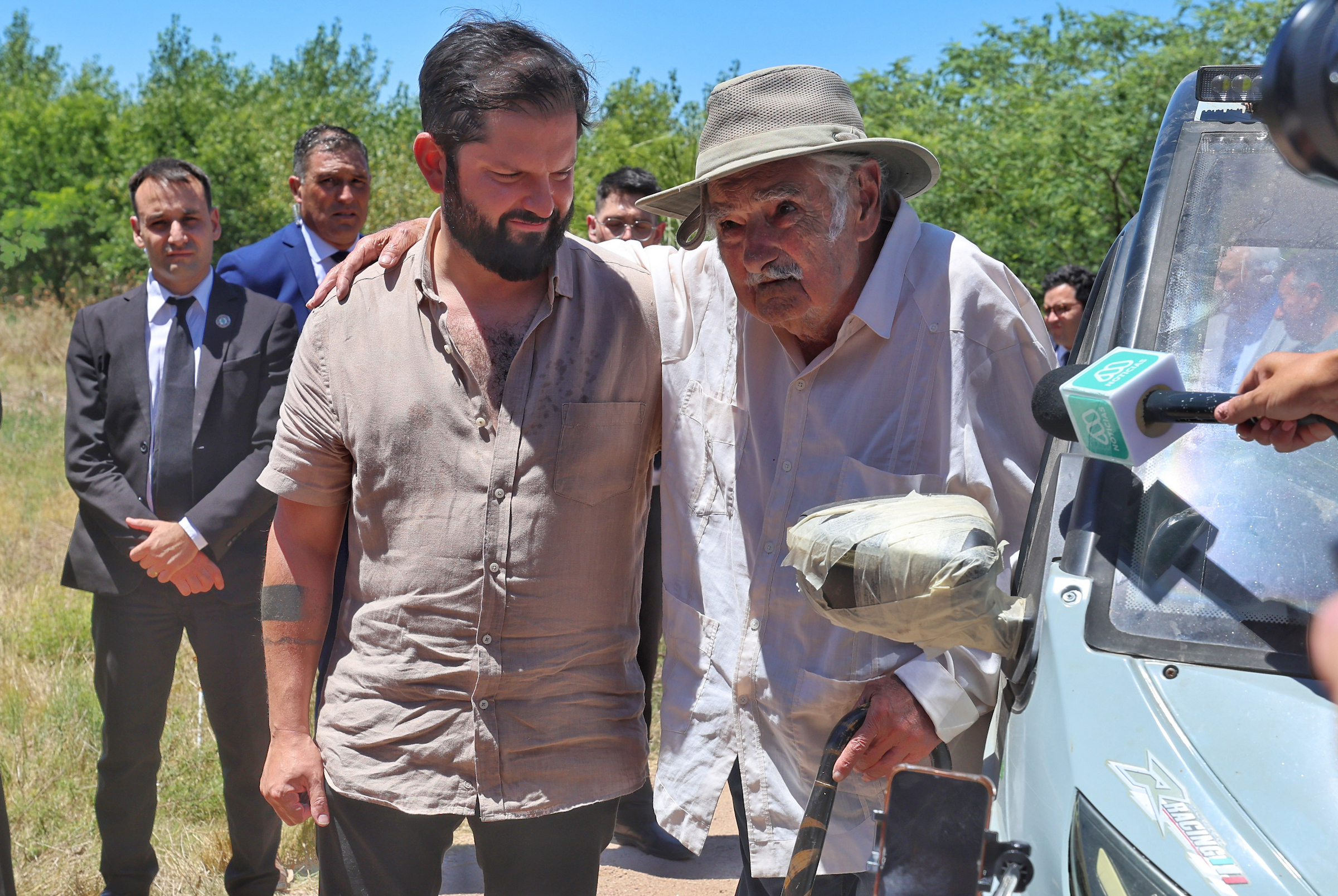 Gabriel Boric visita a José Mujica Montevideo, Uruguay, 3.02.2025
Política. El presidente Chileno Gabriel Boric visita al ex mandat...