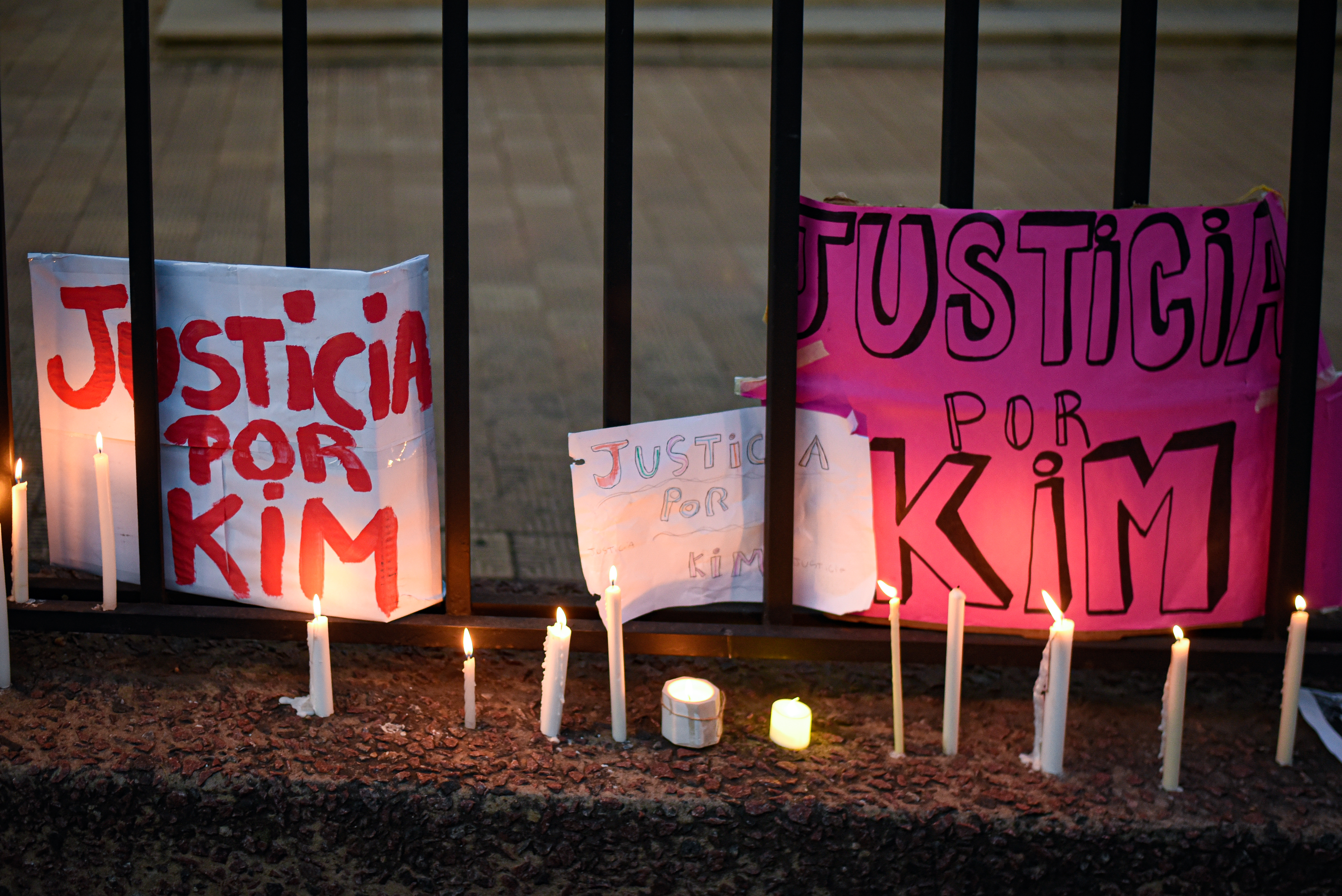 Protest Erupts in La Plata After Brutal Killing of Young Girl During Robbery La Plata, Buenos Aires, Argentina – February 26, 2025: Residents of La Plata took to the stree...