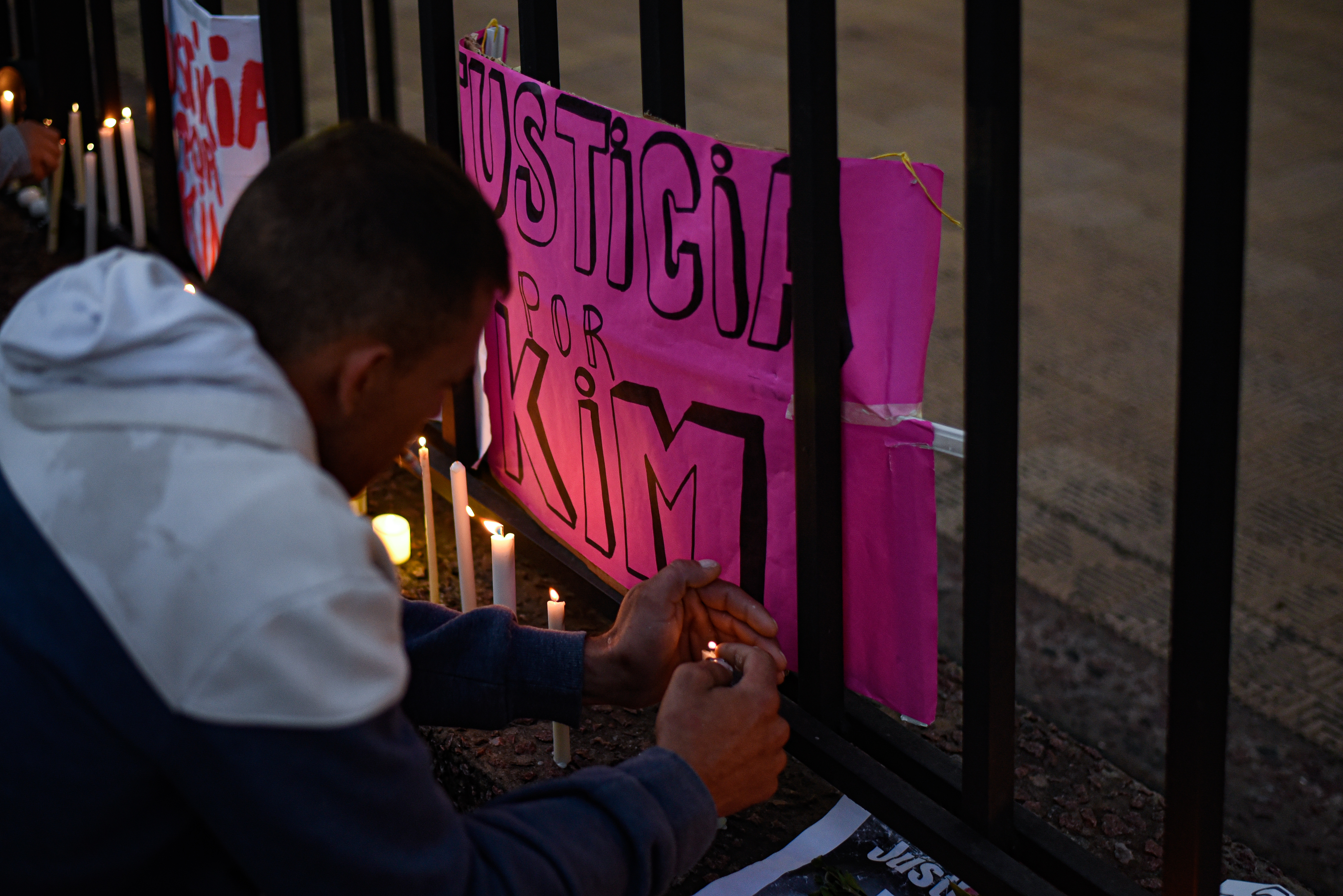Protest Erupts in La Plata After Brutal Killing of Young Girl During Robbery La Plata, Buenos Aires, Argentina – February 26, 2025: Residents of La Plata took to the stree...