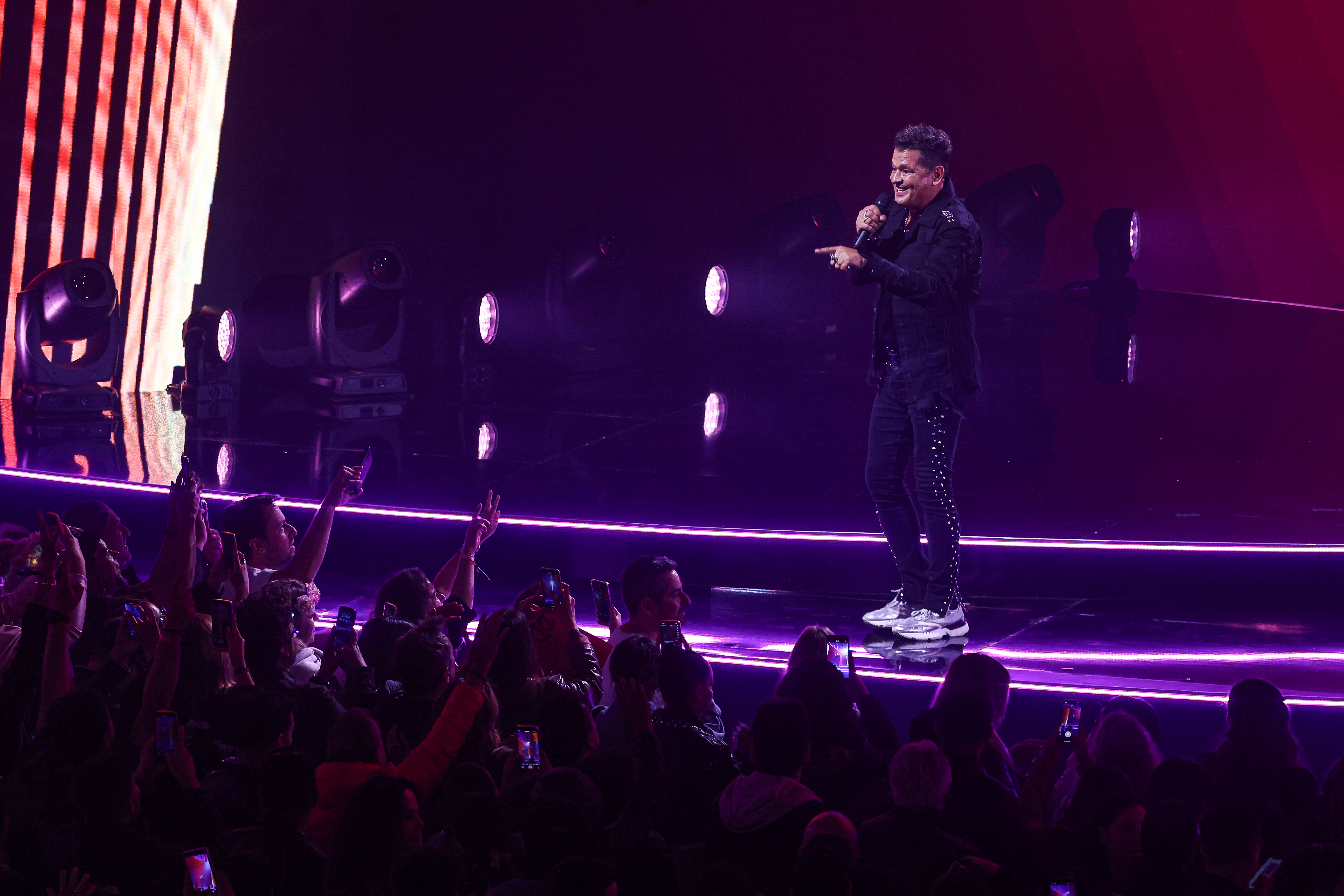 Colombian Stars Deliver a Spectacular Performance at Quinta Vergara Viña del Mar, Chile – February 26, 2025: Colombian artists Carlos Vives and Sebastián Yatra c...