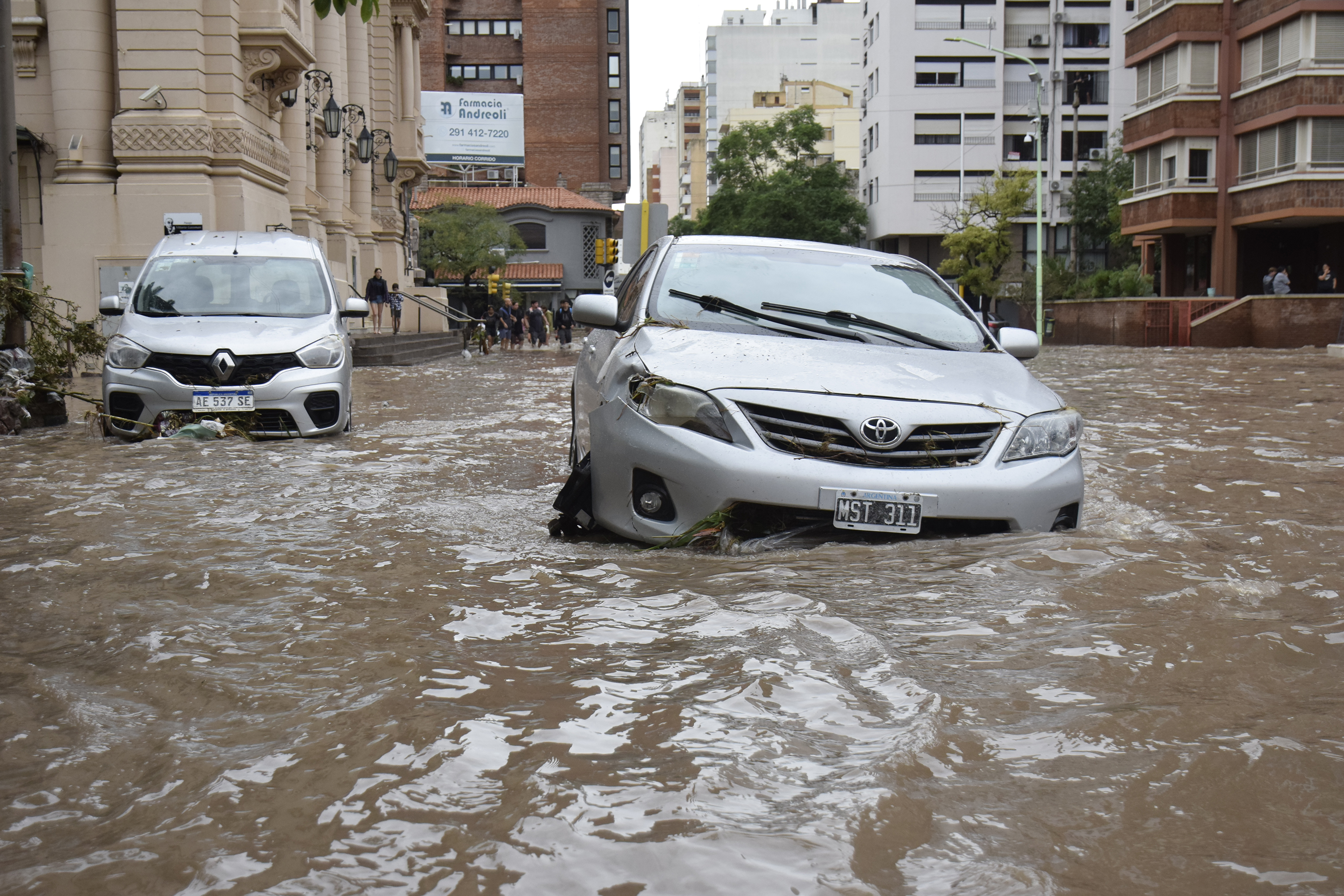 Extreme Weather Causes Fatalities and Infrastructure Collapse in Bahía Blanca Bahía Blanca, Argentina – March 7, 2025: At least ten people have died due to a severe storm t...