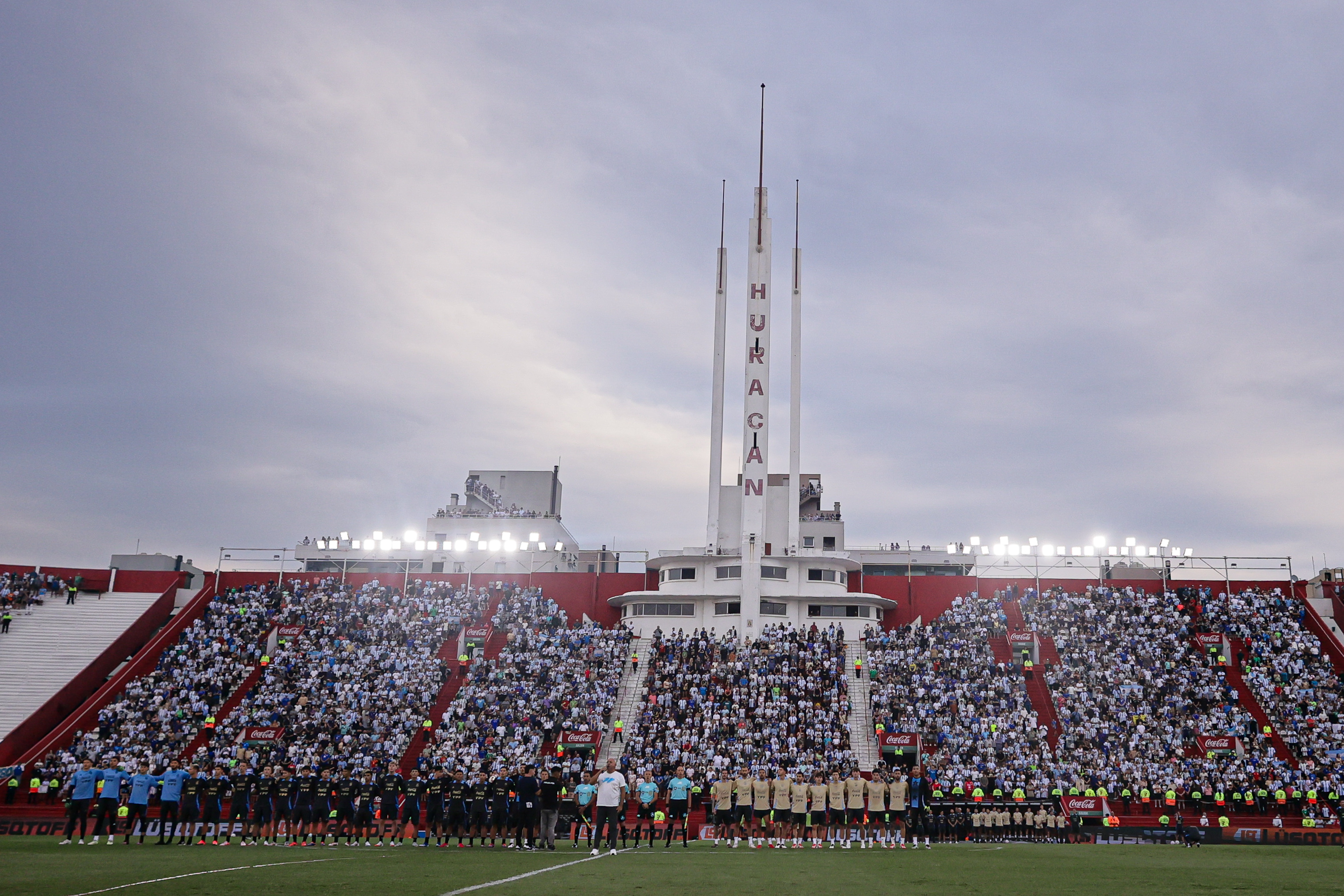 Argentina National Team Holds Open Training to Support Bahía Blanca Flood Victims Buenos Aires, Argentina – March 22, 2025: The Argentina national football team, alongside the ...