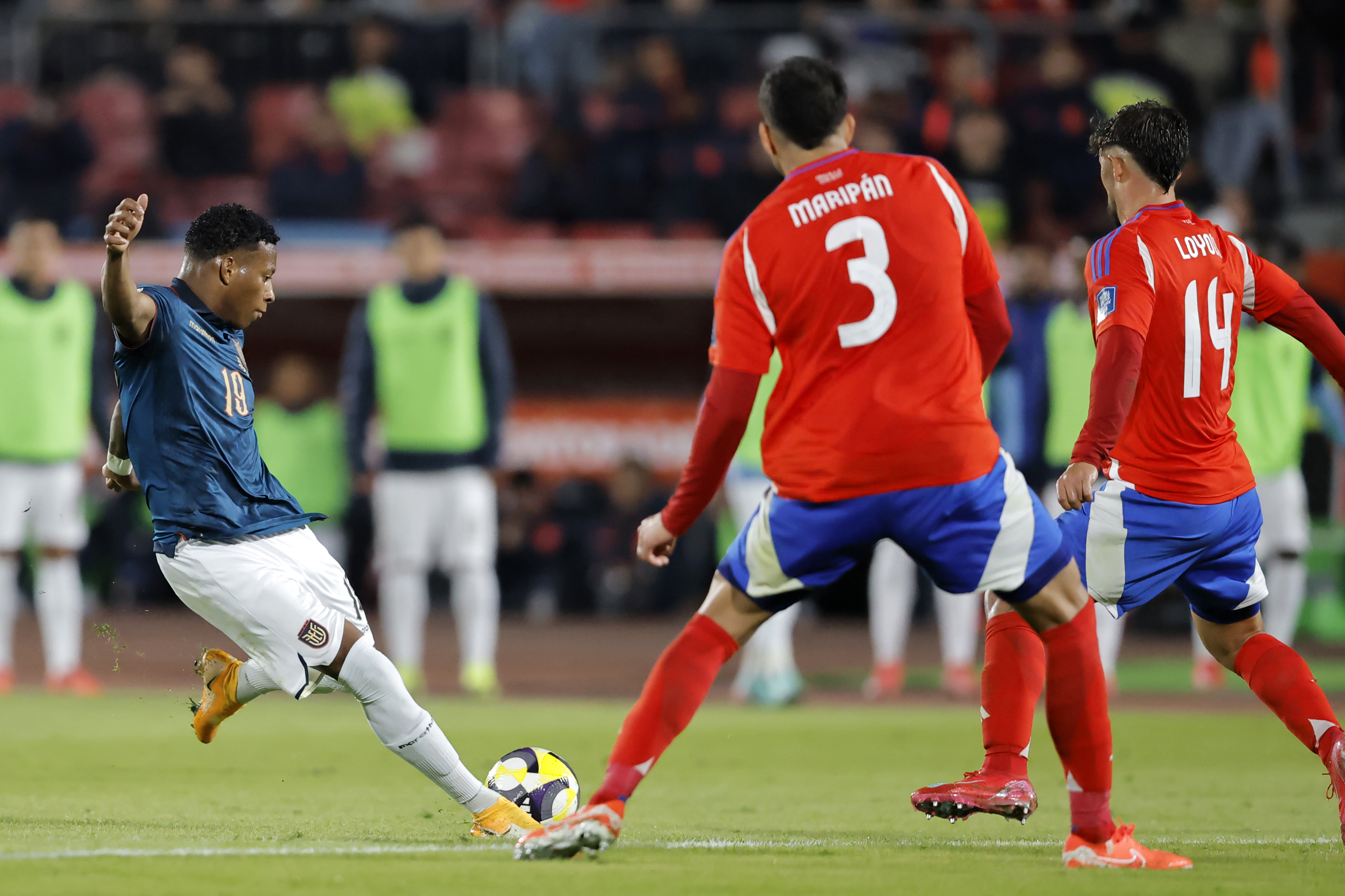 SANTIAGO, CHILE - 26 DE MARZO DE 2025: La selección de Chile empató con Ecuador en un partido c...