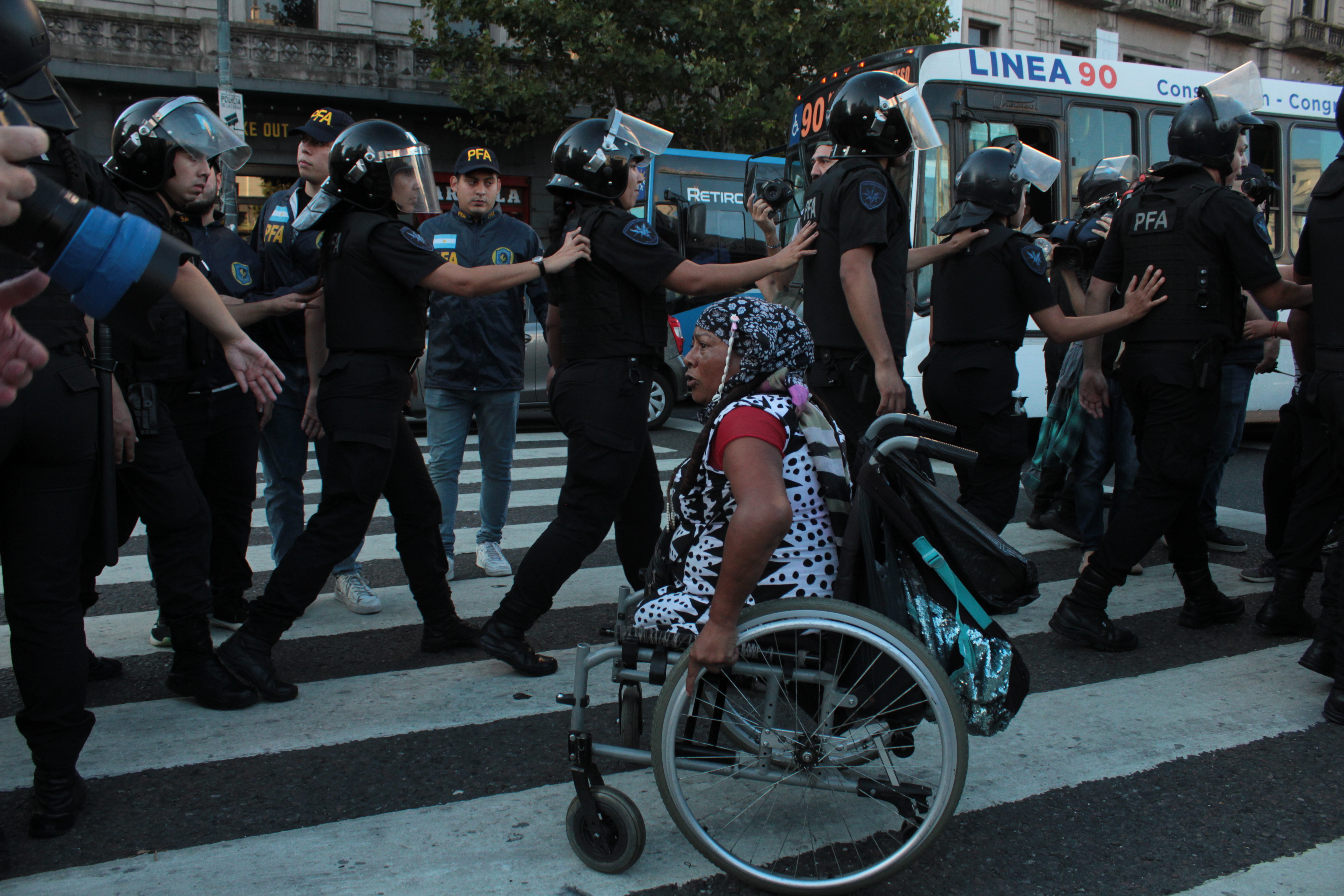 BUENOS AIRES, ARGENTINA - 26 DE MARZO DE 2025: La tradicional marcha de los jubilados de los mié...