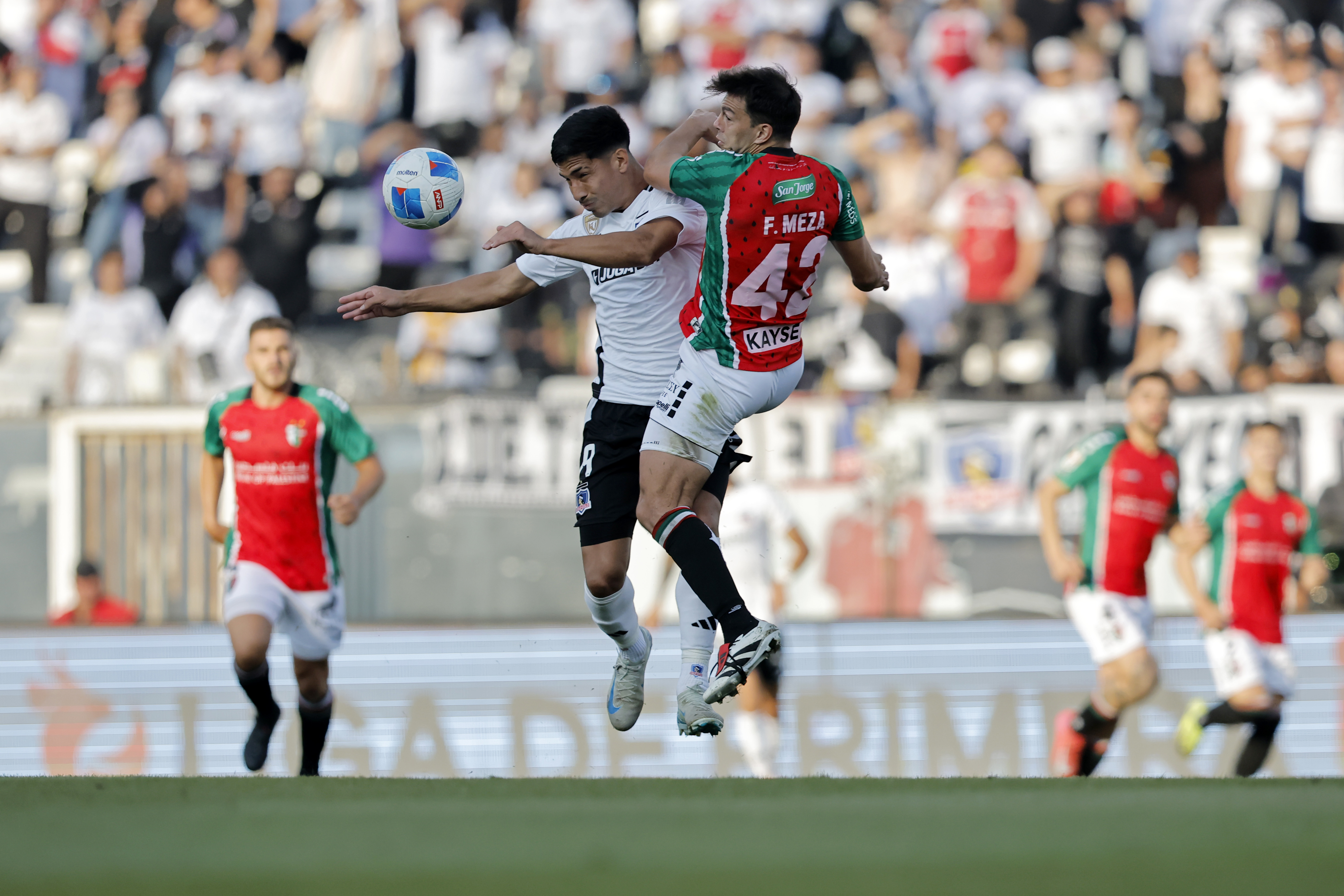 SANTIAGO, CHILE - 27 DE MARZO DE 2025: Colo Colo y Palestino igualaron 1-1 en el Estadio Monument...