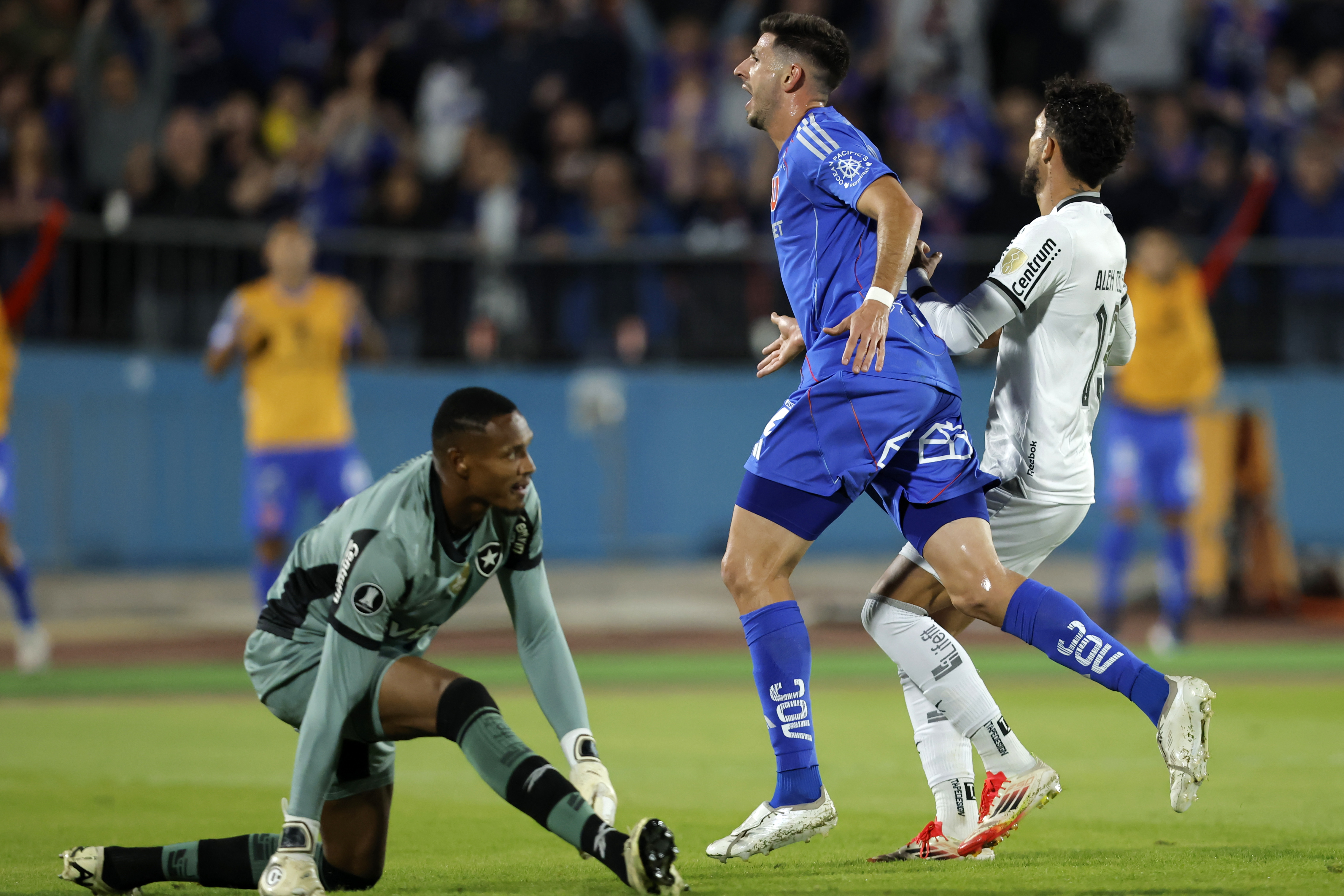 Universidad de Chile Hosts Botafogo in Crucial Copa Libertadores Fixture Santiago, Chile – April 2, 2025: Universidad de Chile takes on Botafogo in a pivotal Copa Liber...