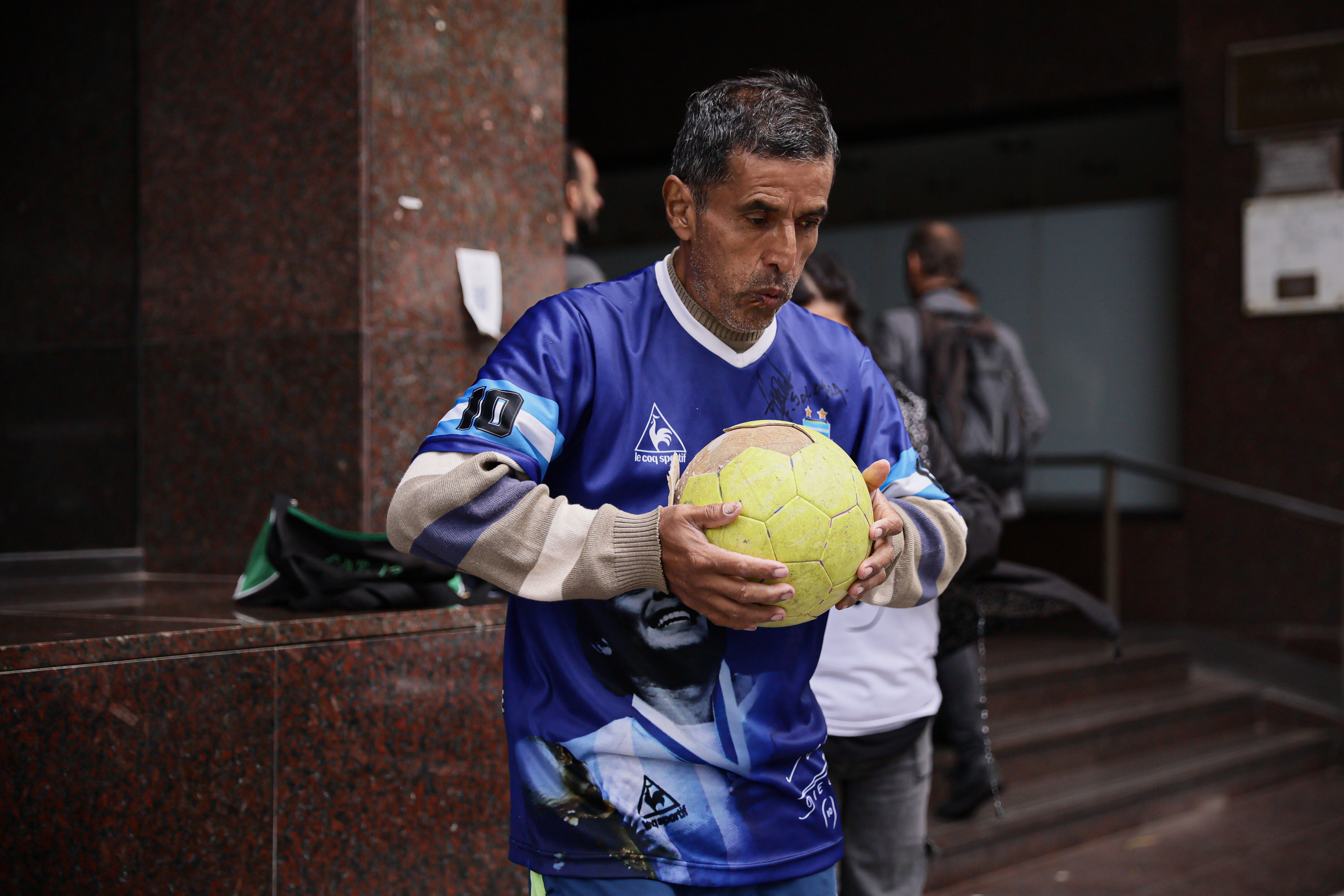 Seven Medical Professionals Stand Trial for Maradona’s Death in Landmark Legal Case Buenos Aires, Argentina – April, 05, 2025: The highly anticipated trial for the death of footb...