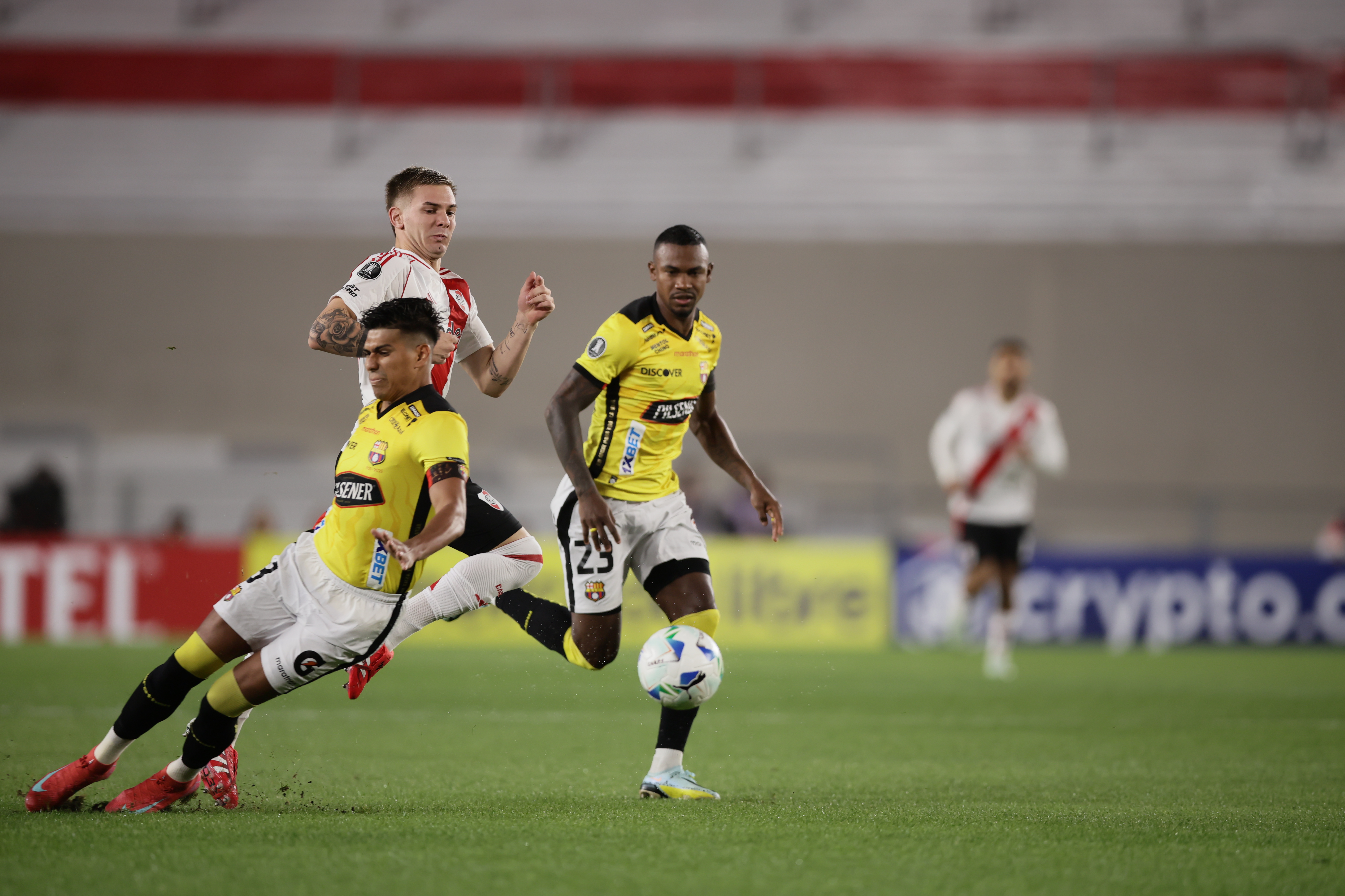 River Plate Plays Without Fans Due to Sanction from Previous Pyrotechnic Incident Buenos Aires, Argentina – April 8, 2025: River Plate faces Barcelona SC of Guayaquil at Estad...