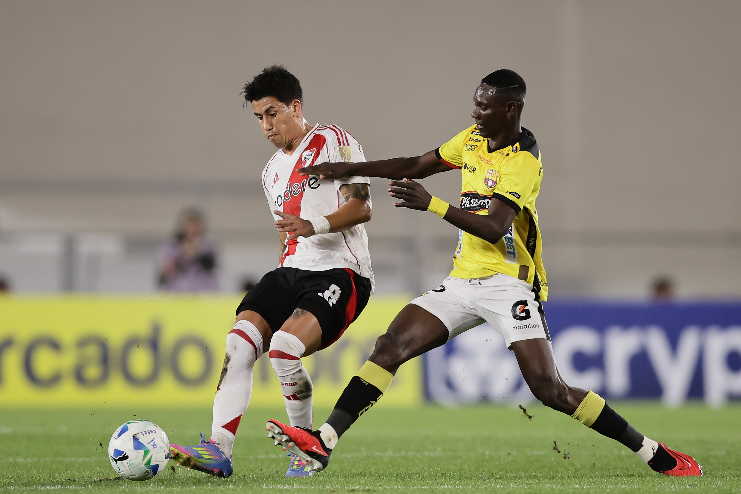 River Plate Plays Without Fans Due to Sanction from Previous Pyrotechnic Incident Buenos Aires, Argentina – April 8, 2025: River Plate faces Barcelona SC of Guayaquil at Estadio...