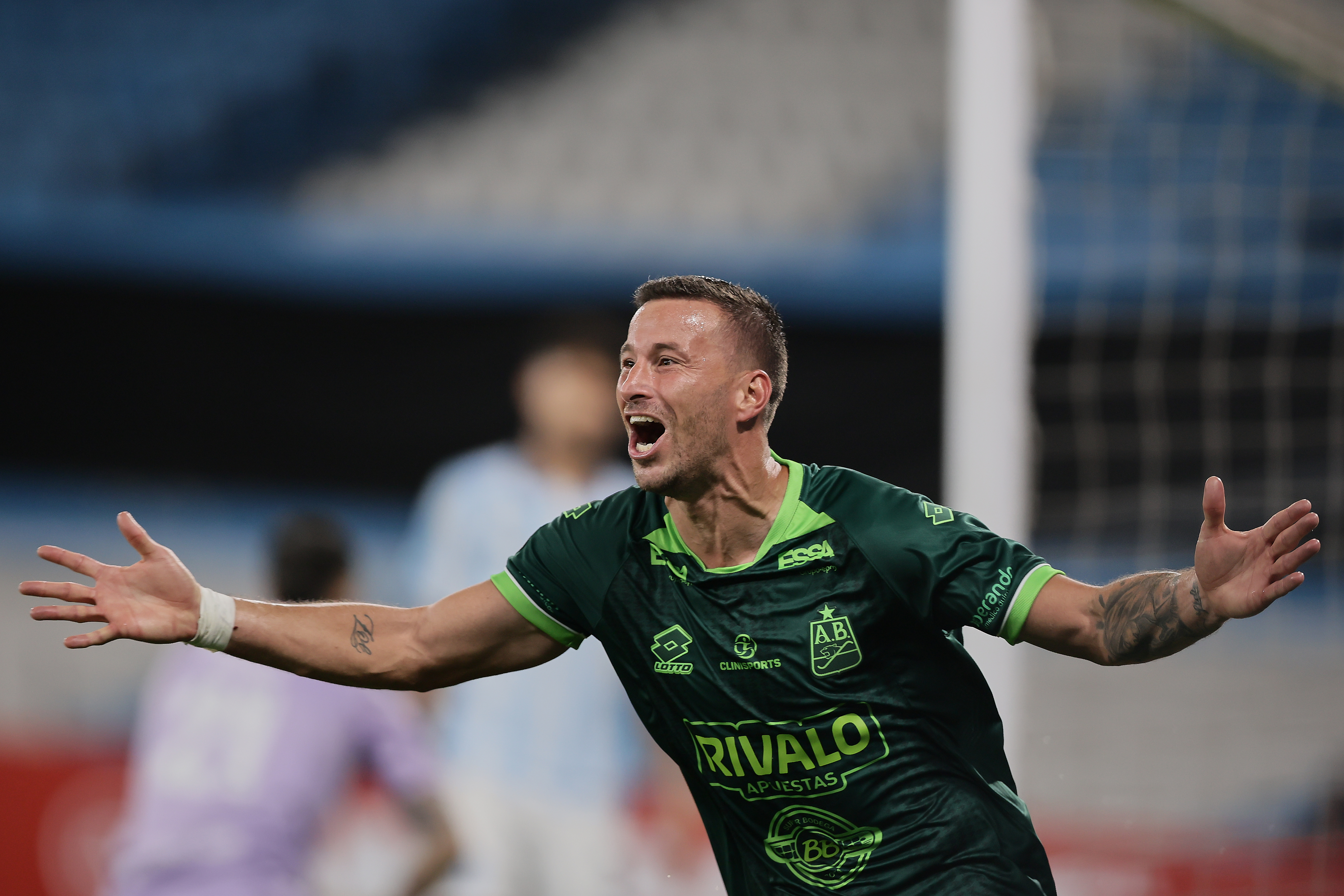 Colombian Side Bucaramanga Shocks Racing Club with 2-0 Win in Avellaneda Avellaneda, Argentina – April 10, 2025: Racing Club suffered a 0-2 loss against Atlético Bucar...