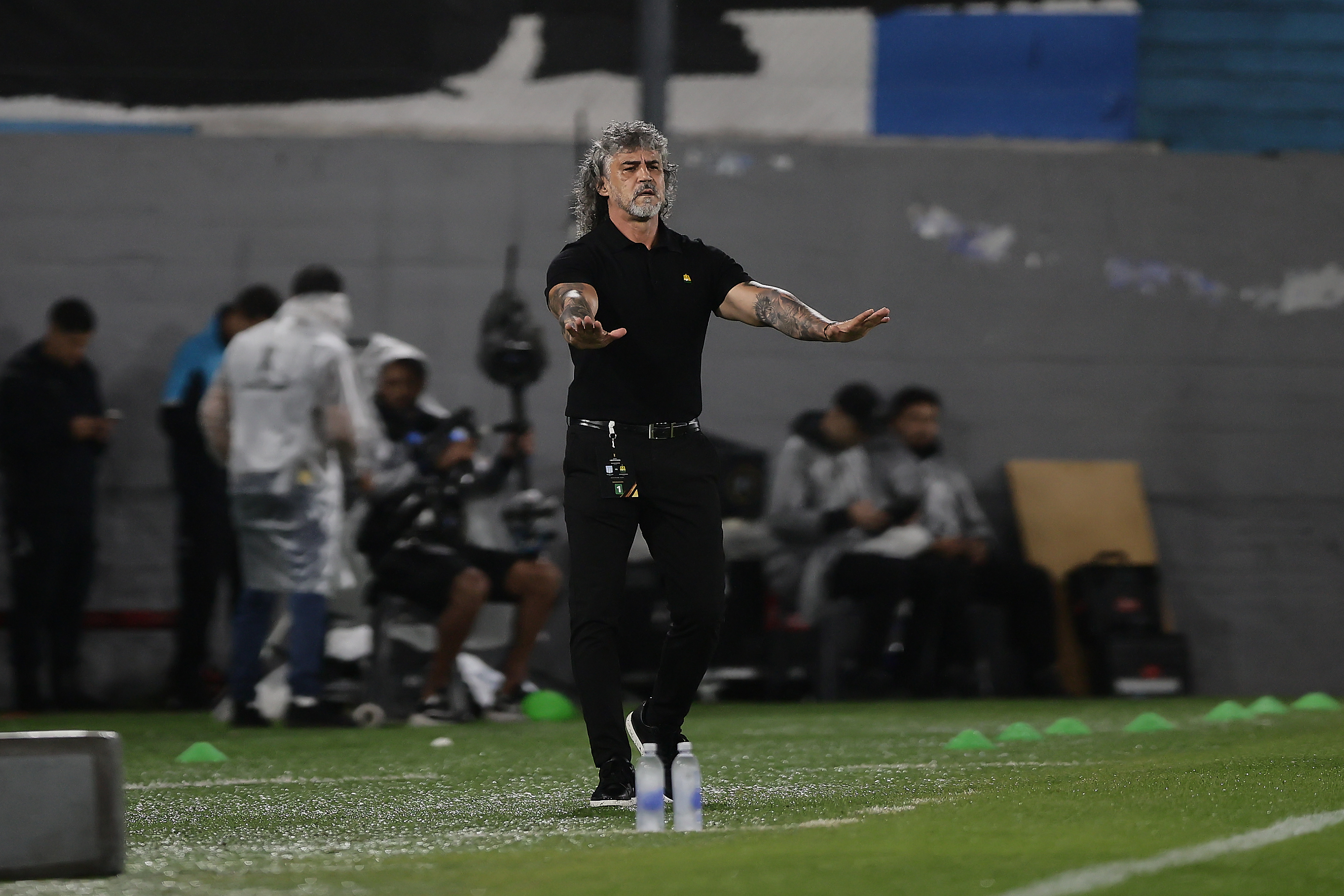Colombian Side Bucaramanga Shocks Racing Club with 2-0 Win in Avellaneda Avellaneda, Argentina – April 10, 2025: Racing Club suffered a 0-2 loss against Atlético Bucar...