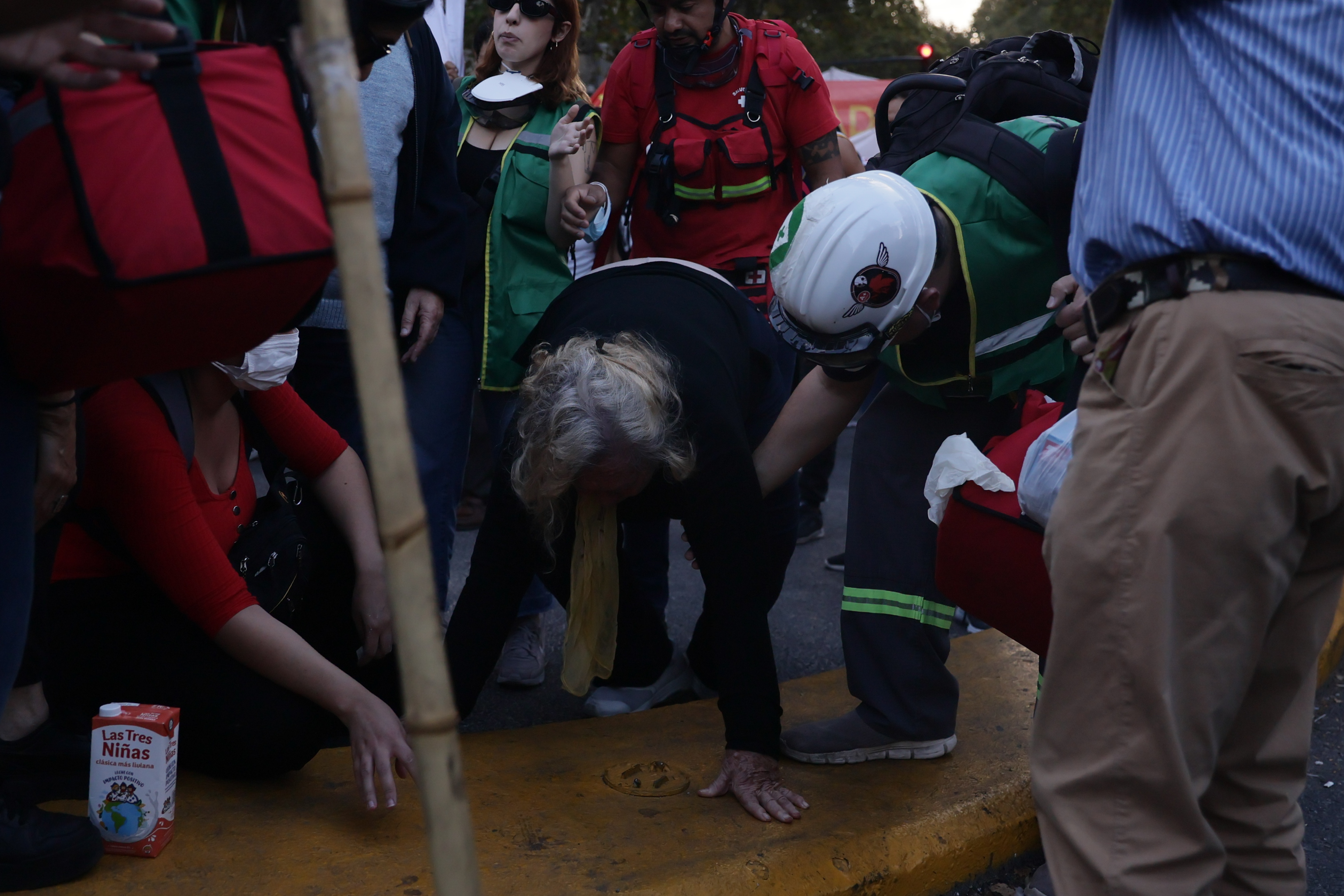 Incidentes entre manifestantes y Policía durante protesta por mejoras previsionales y salariales Buenos Aires, Argentina - 23 abril, 2025: Integrantes de la Policía de Argentina se enfrentan co...