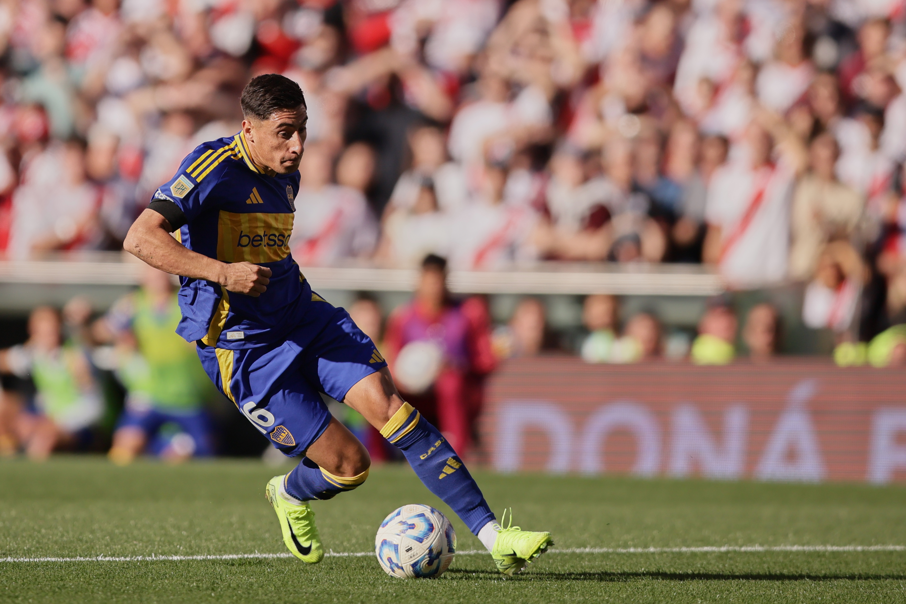 River Plate hosts Boca Juniors in a crucial match for the 2025 Apertura Tournament Buenos Aires, Argentina - April 27, 2025: River Plate and Boca Juniors face off at Estadio Monume...