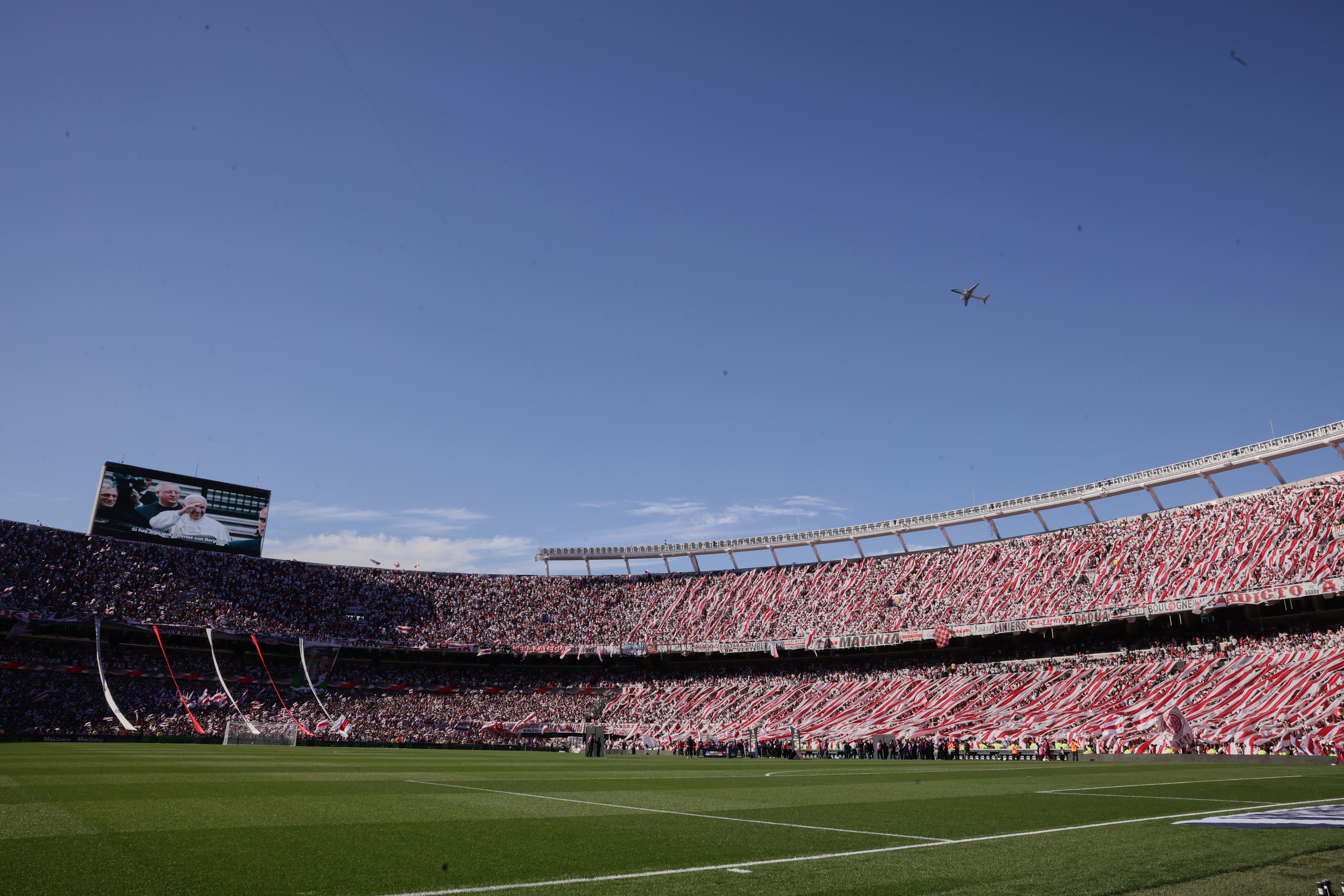 River Plate hosts Boca Juniors in a crucial match for the 2025 Apertura Tournament Buenos Aires, Argentina - April 27, 2025: River Plate and Boca Juniors face off at Estadio Monume...