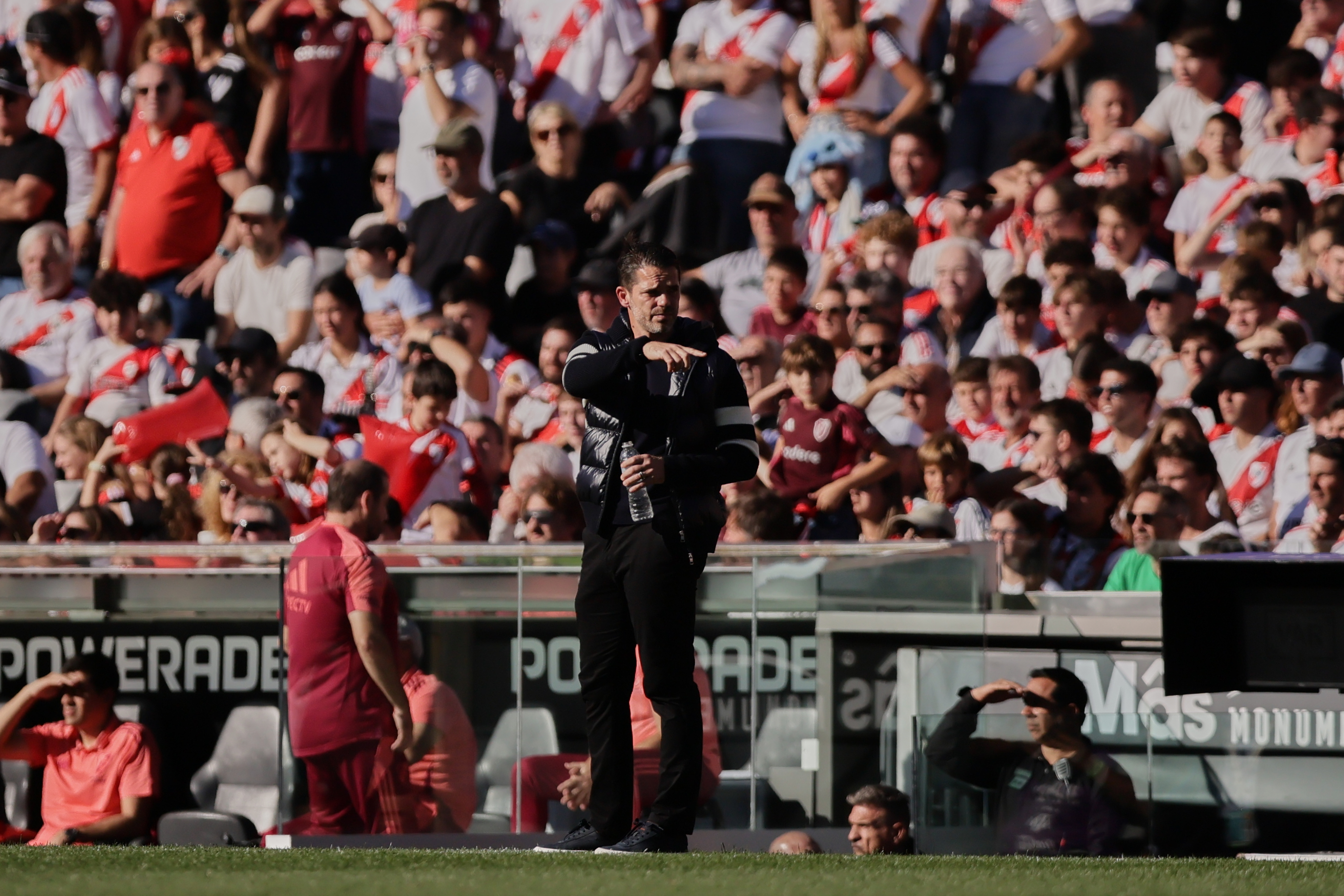 River Plate hosts Boca Juniors in a crucial match for the 2025 Apertura Tournament Buenos Aires, Argentina - April 27, 2025: River Plate and Boca Juniors face off at Estadio Monume...