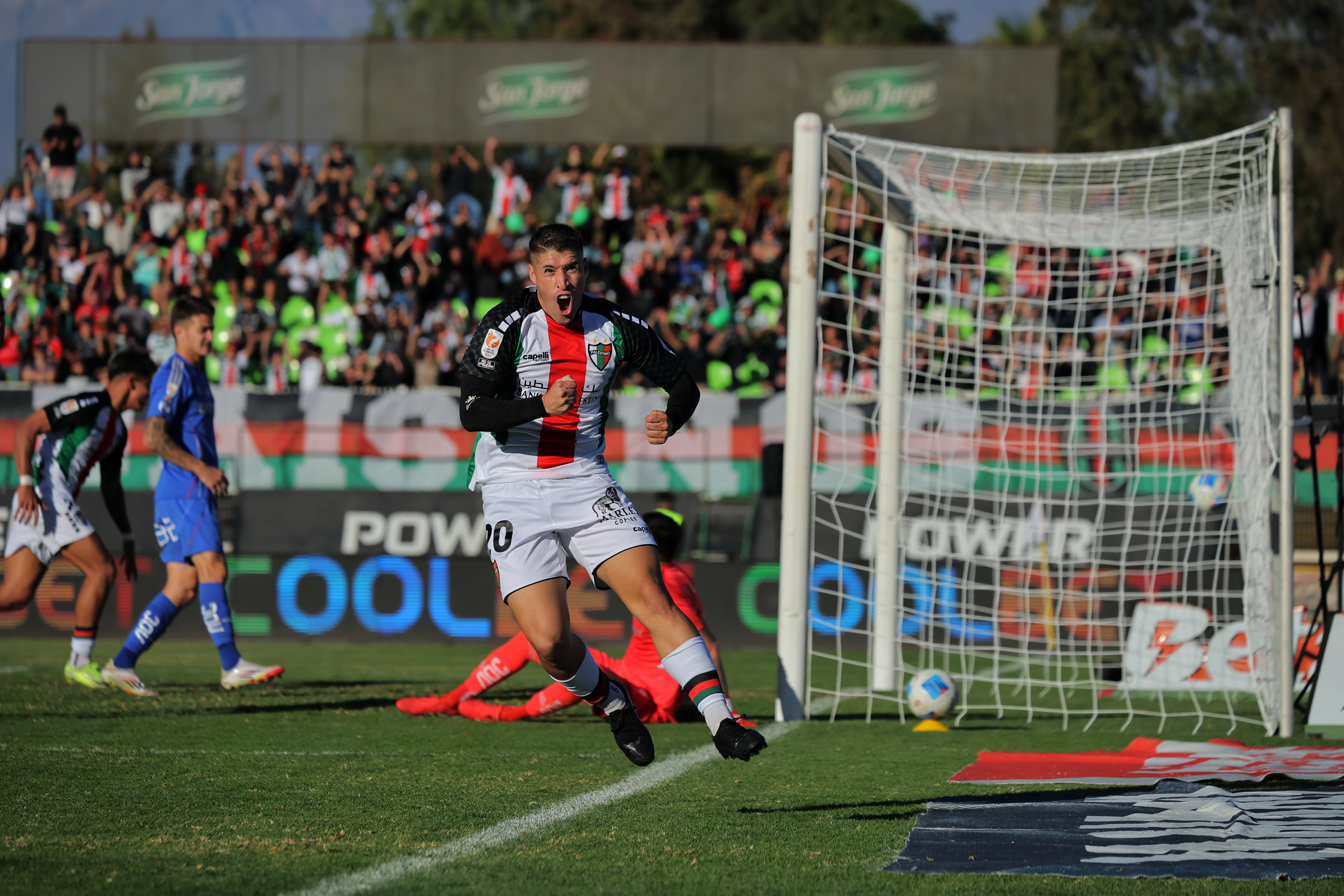 La "U" consigue un sufrido triunfo como visitante previo al Clásico Universitario Santiago, Chile - 27 abril, 2025: Universidad de Chile logró un sufrido triunfo 3-2 sobre Palest...