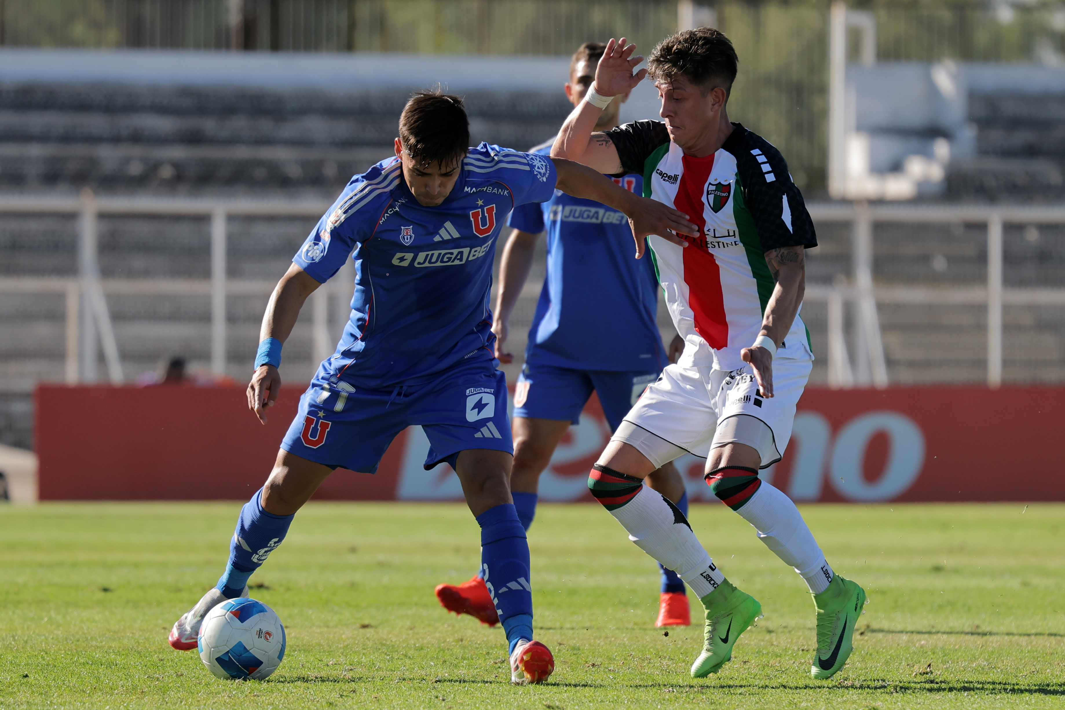 La "U" consigue un sufrido triunfo como visitante previo al Clásico Universitario Santiago, Chile - 27 abril, 2025: Universidad de Chile logró un sufrido triunfo 3-2 sobre Palest...