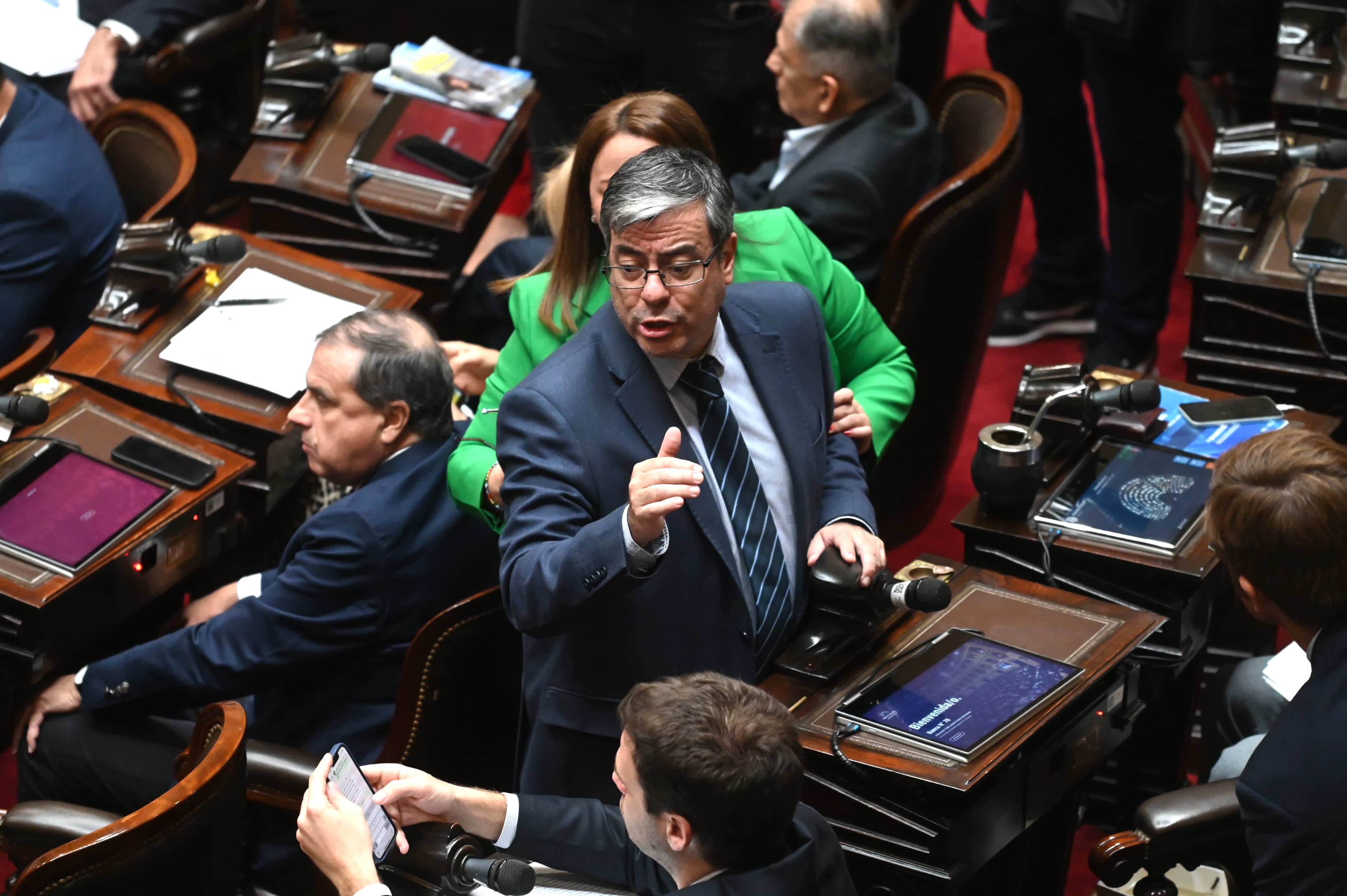 El jefe de Gabinete protestó por la demora y negó vínculos del Gobierno con el proyecto $LIBRA Buenos Aires, Argentina - 29 abril, 2025: El jefe de Gabinete Guillermo Francos participa en una ...