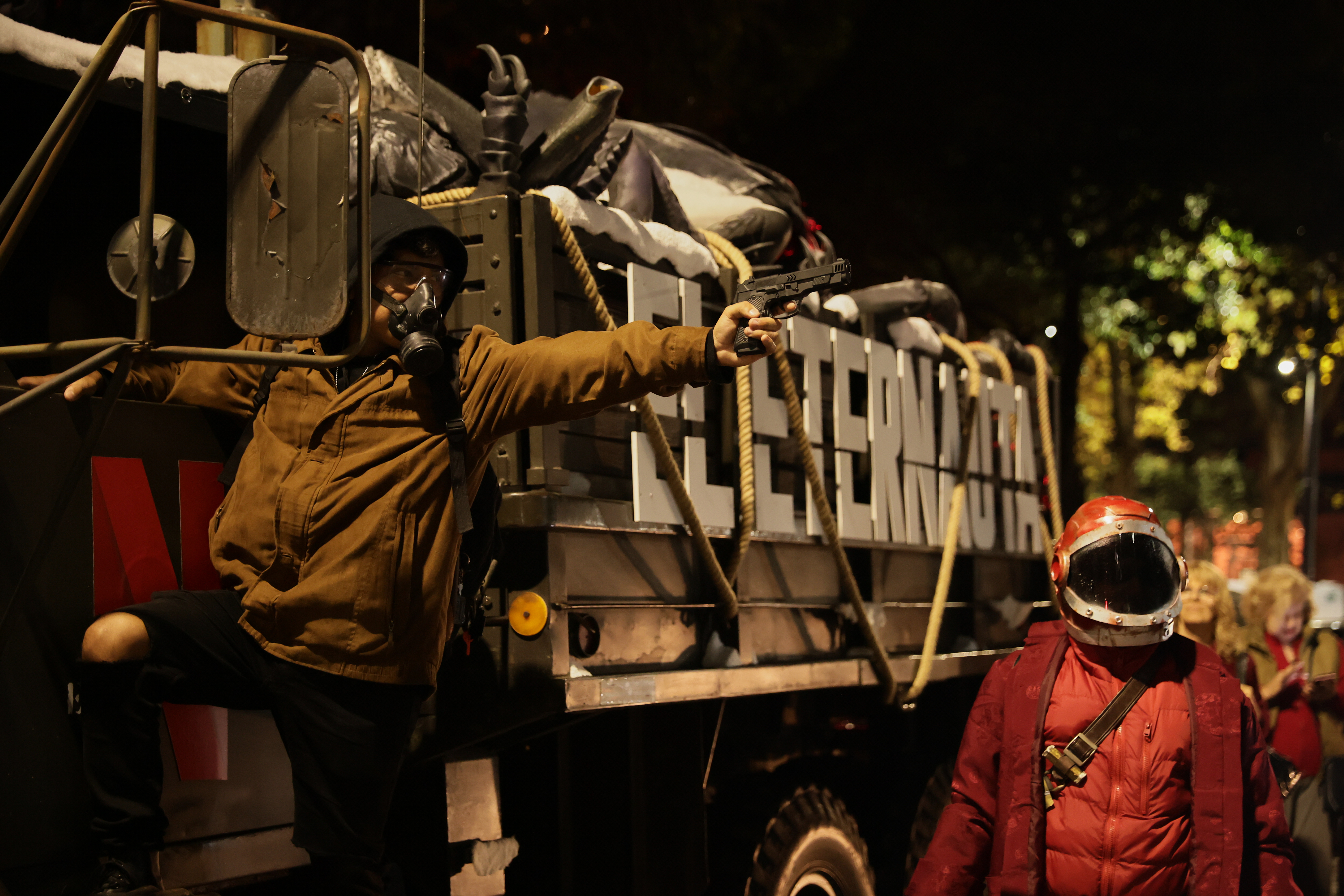 Buenos Aires, Argentina - 10 mayo, 2025: Cientos de fanáticos se congregaron en Barrancas de Bel...