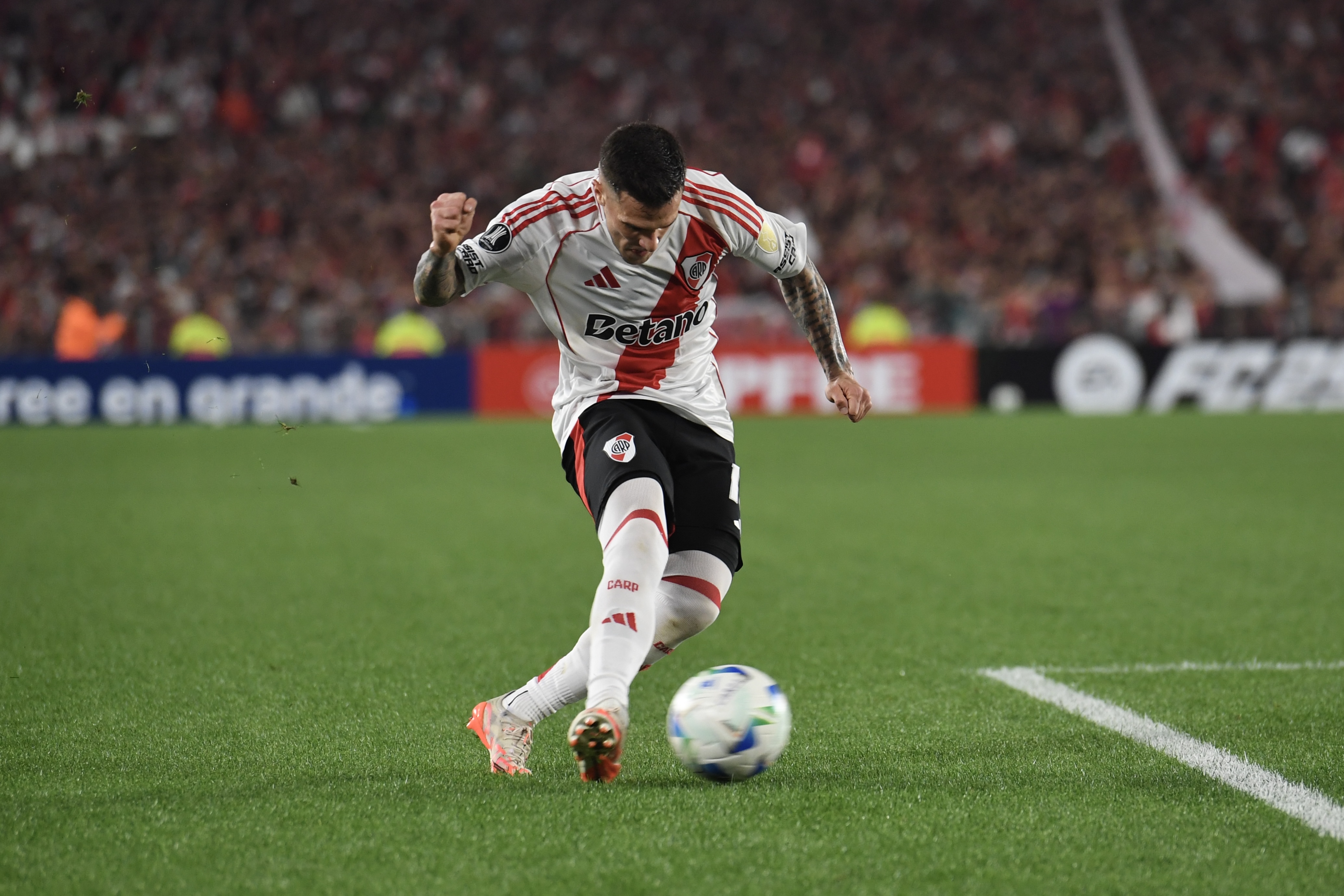 Buenos Aires, Argentina - May 15, 2025: River Plate hosts Independiente del Valle (Ecuador) in a ...