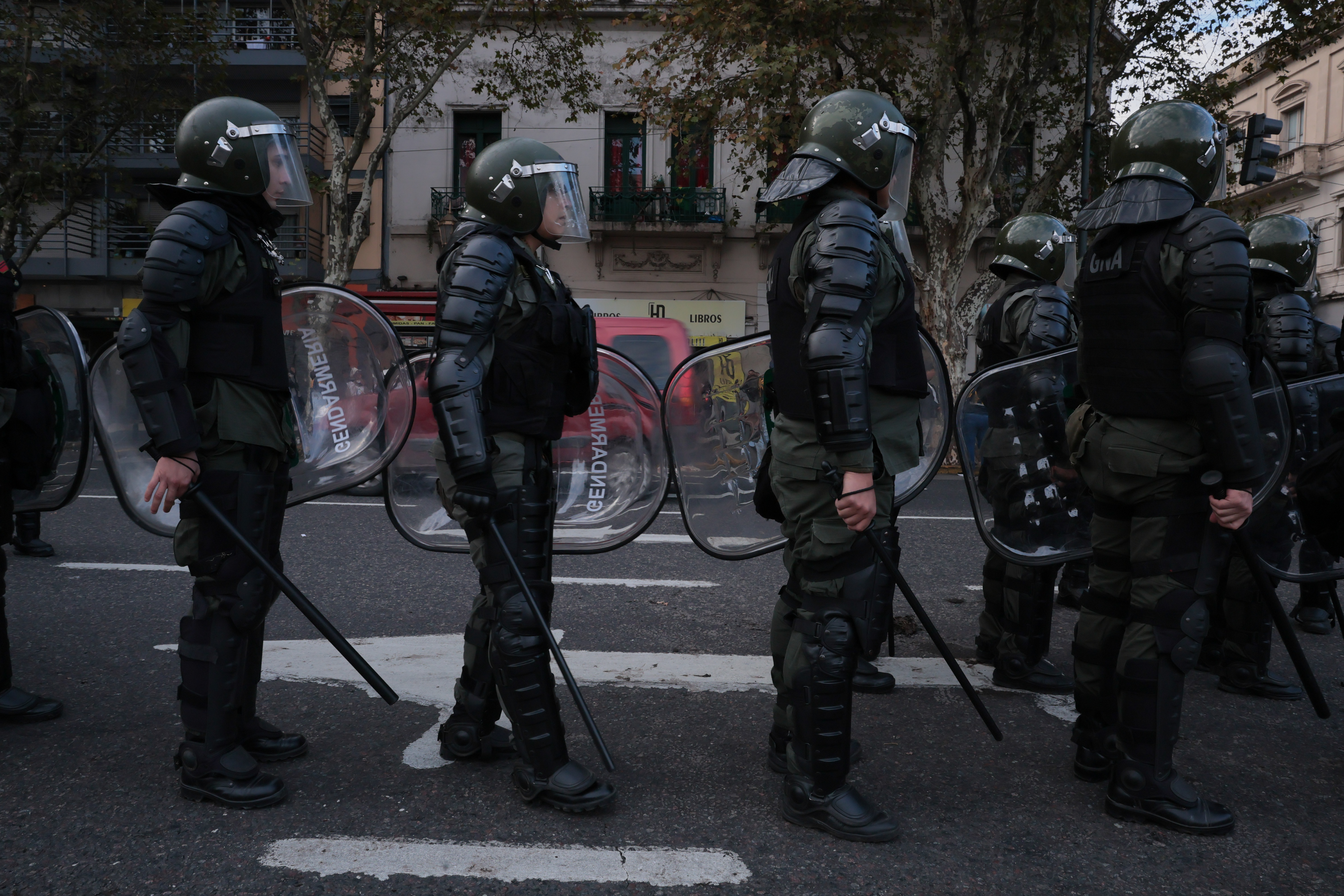 Buenos Aires, Argentina - 21 mayo 2025: Incidentes entre la policia y jubilados termina en repres...