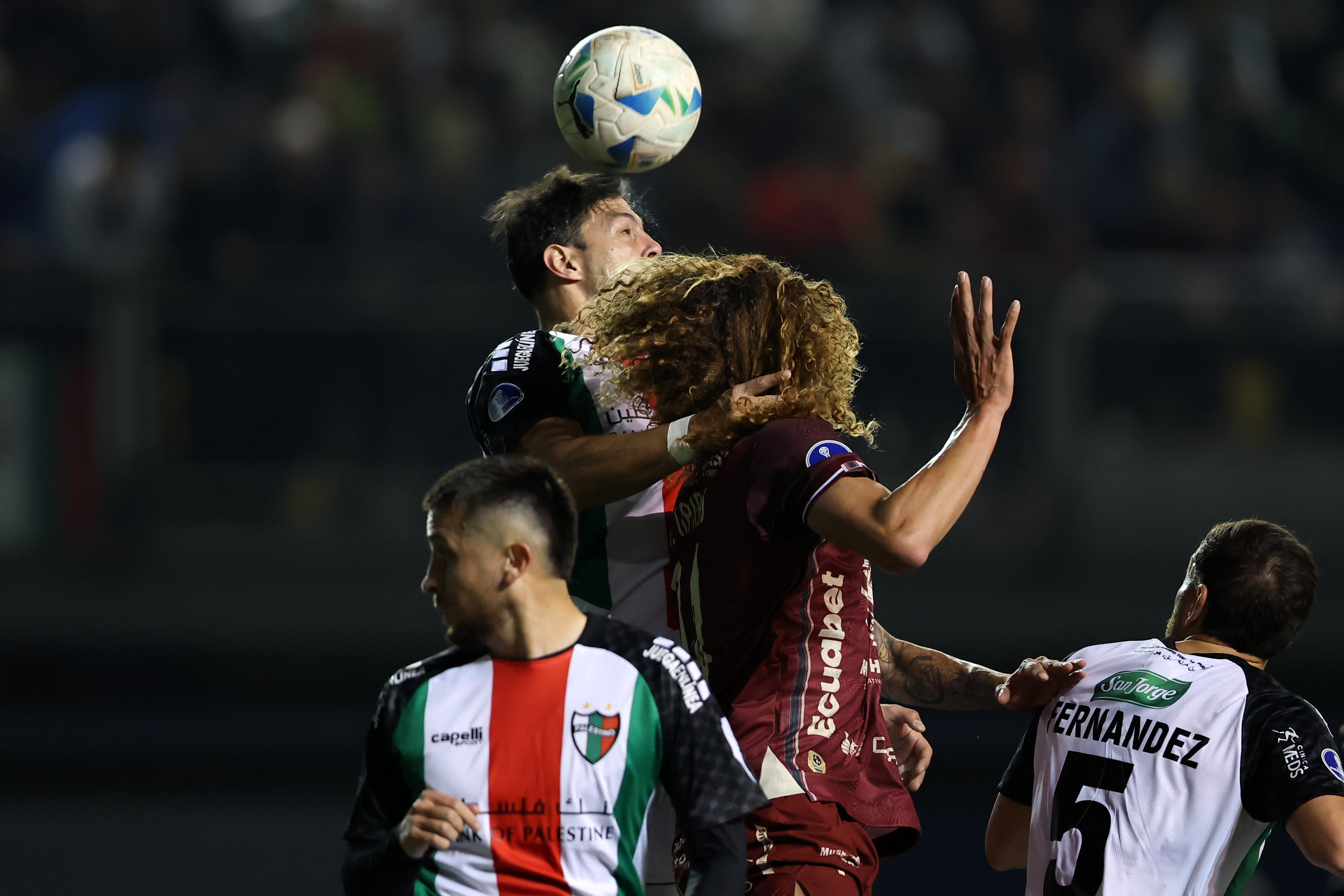 Santiago, Chile - 28 mayo, 2025: Jugadores del club Palestino reaccionan tras la derrota 2-0 fren...