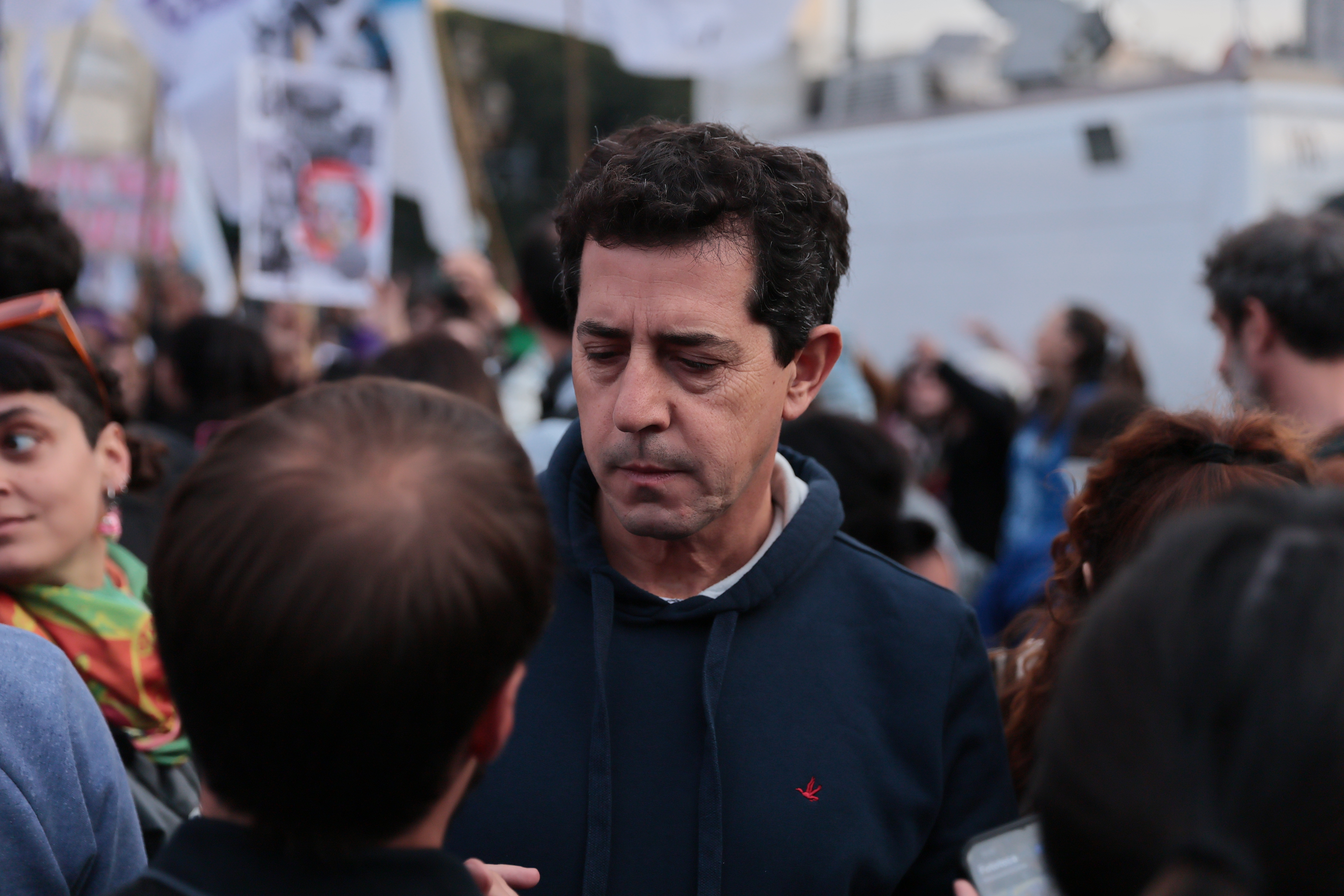 Jubilados, gremios, científicos y movimientos sociales protestan contra el gobierno de Milei Buenos Aires, Argentina - 4 junio, 2025: Miles de jubilados, trabajadores del Hospital Garrahan, ...